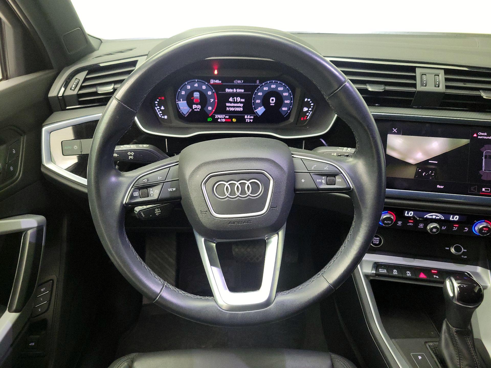 Thumbnail: 2022 Audi Q3 - 10