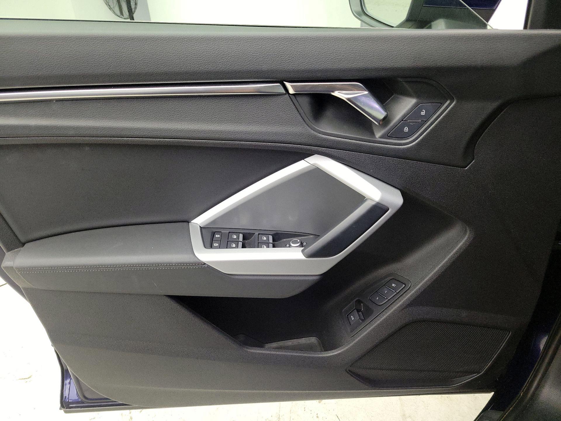 Thumbnail: 2022 Audi Q3 - 12