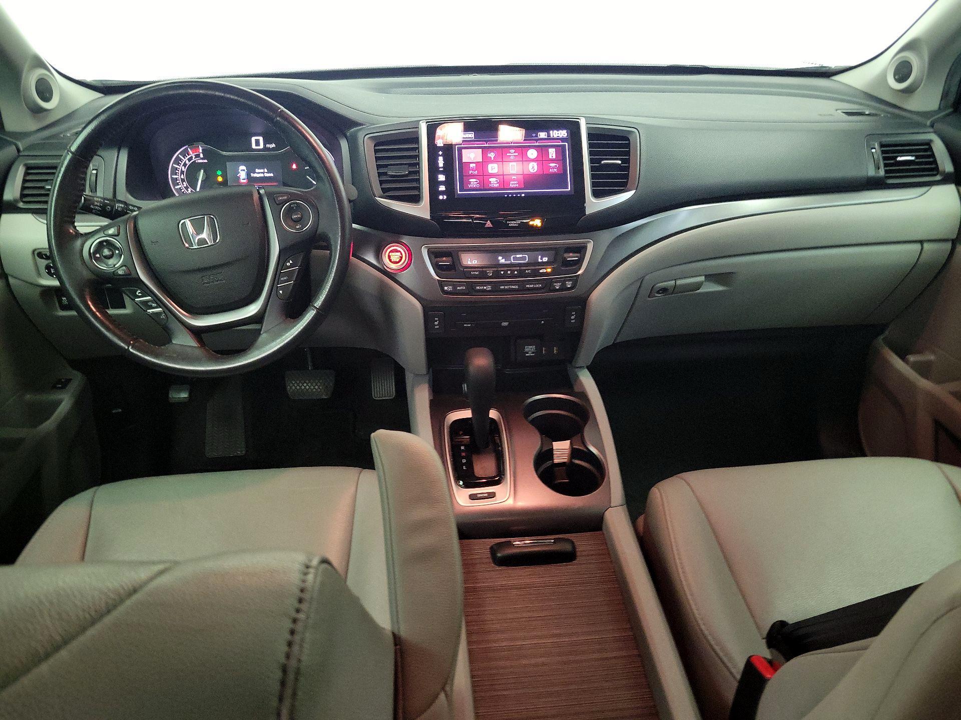 Thumbnail: 2018 Honda Pilot - 9