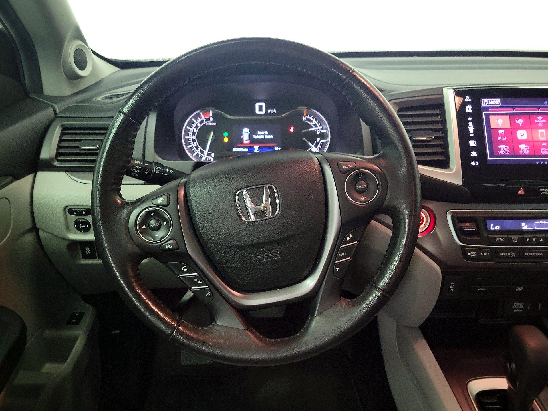 Thumbnail: 2018 Honda Pilot - 10