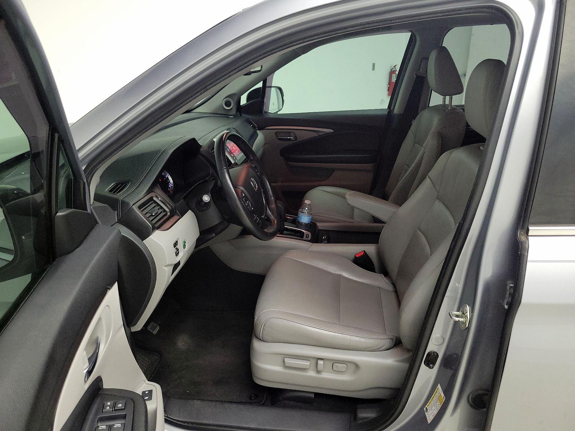 Thumbnail: 2018 Honda Pilot - 11