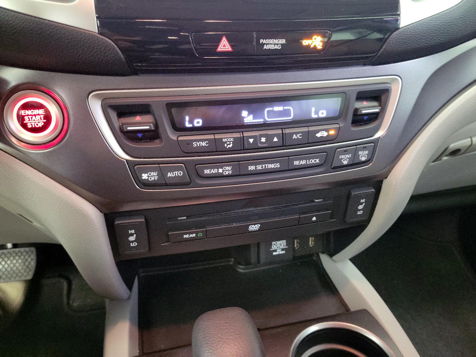Thumbnail: 2018 Honda Pilot - 16
