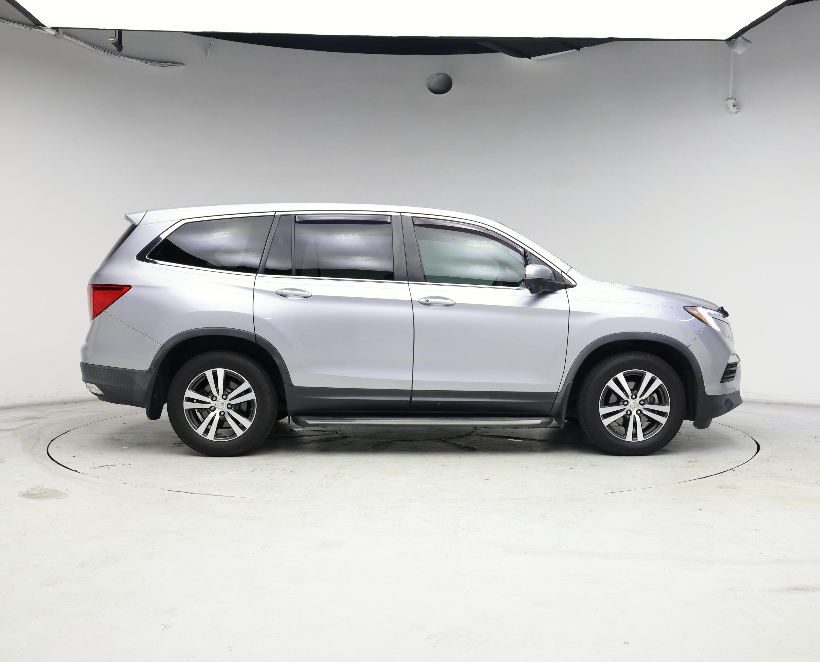 Thumbnail: 2018 Honda Pilot - 7