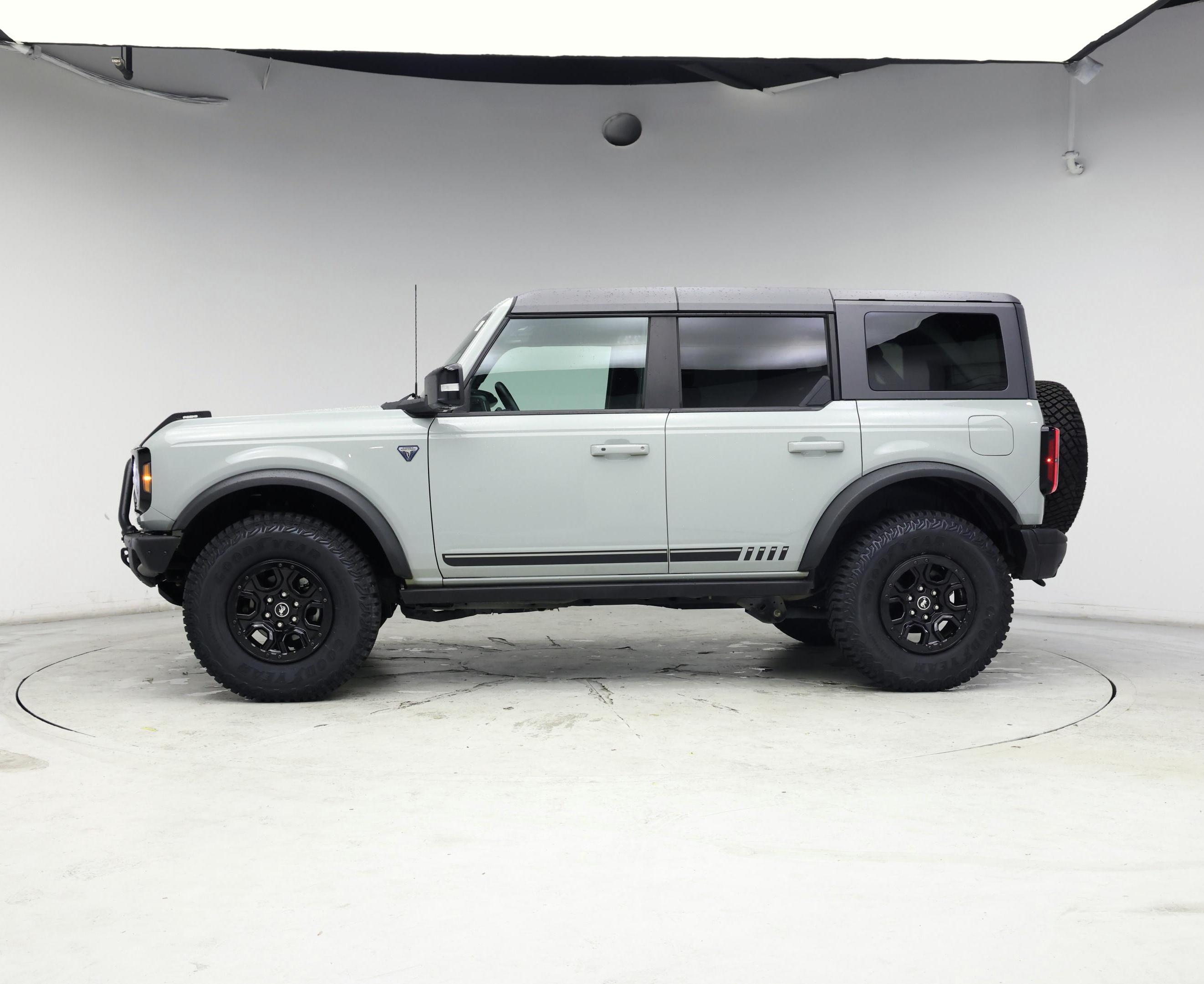 Thumbnail: 2021 Ford Bronco - 3