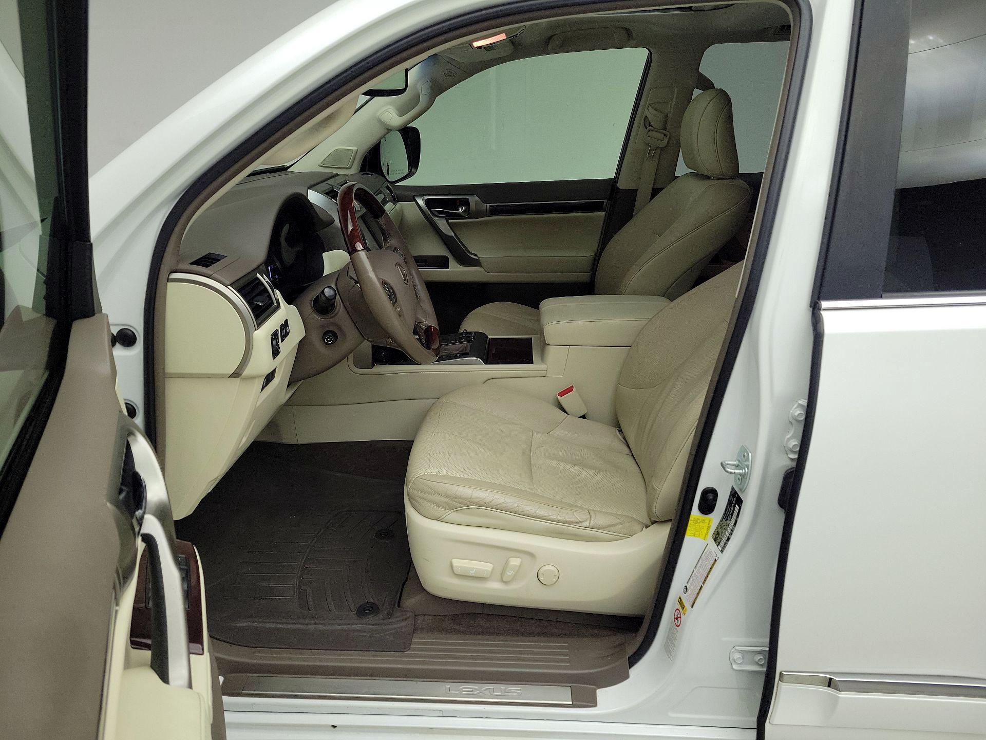 Thumbnail: 2015 Lexus GX - 11