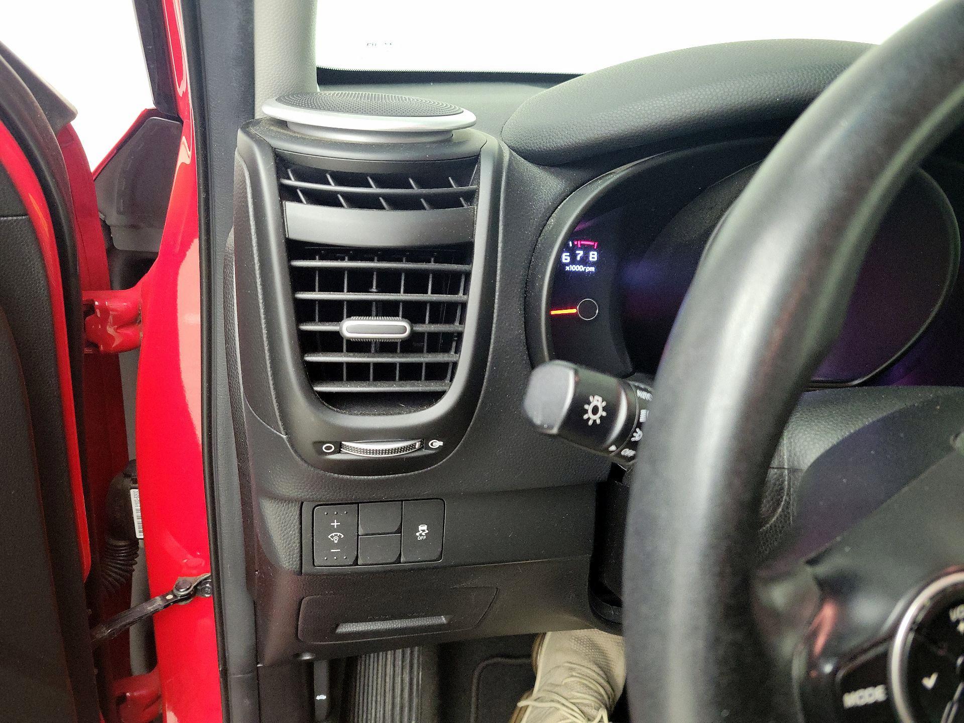 Thumbnail: 2015 Kia Soul - 13