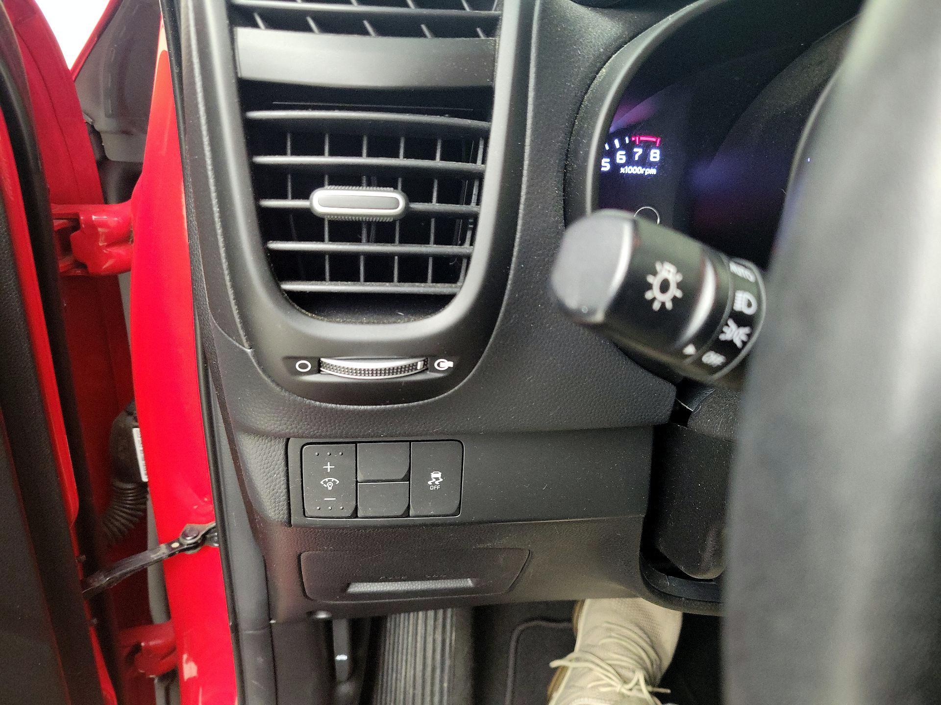 Thumbnail: 2015 Kia Soul - 14