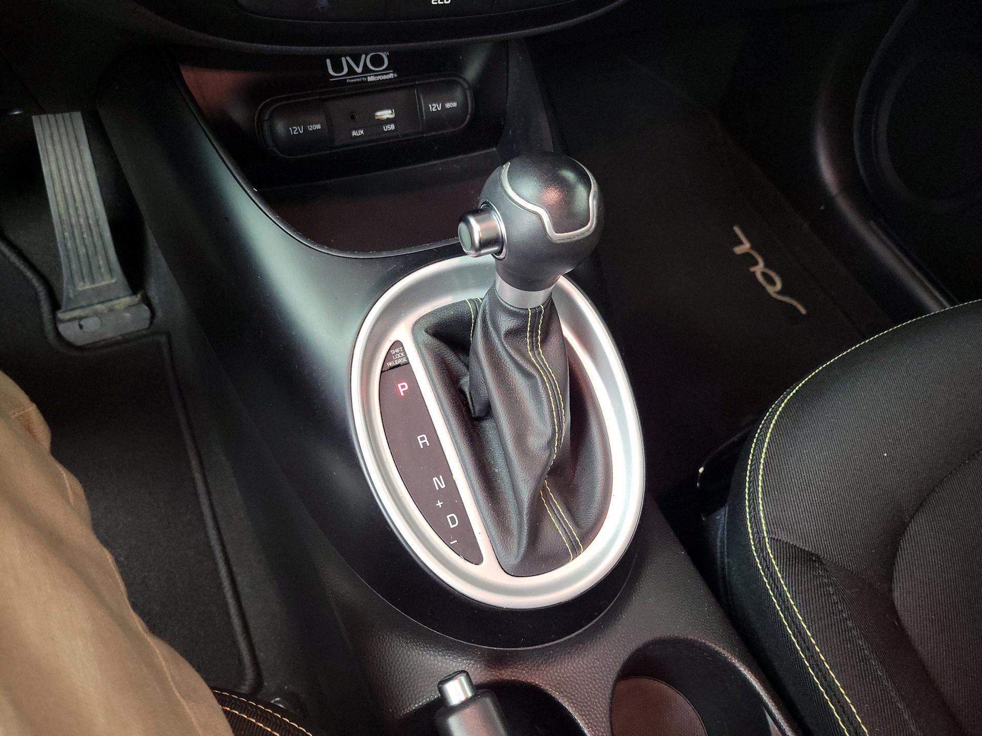 Thumbnail: 2015 Kia Soul - 18