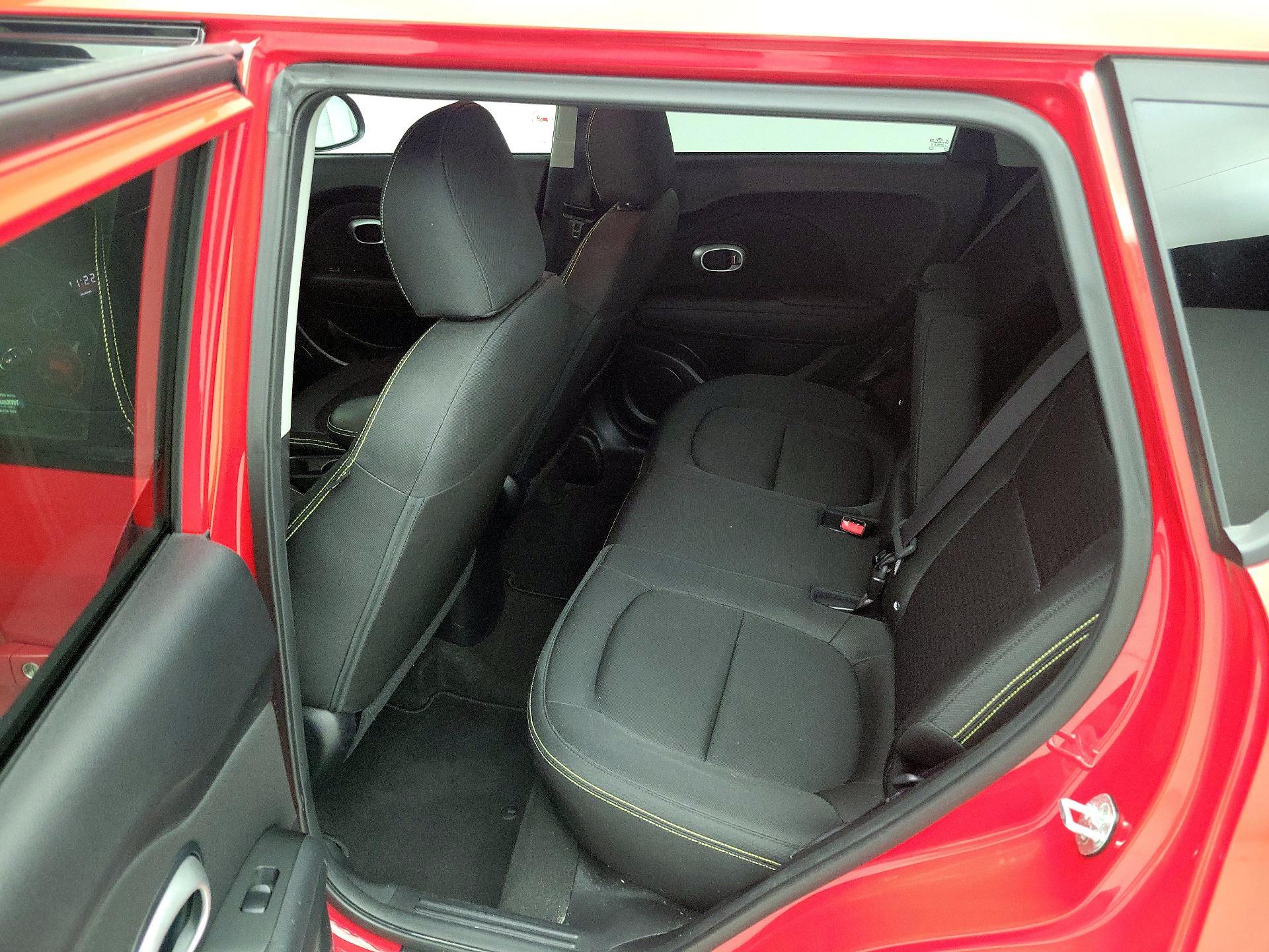 Thumbnail: 2015 Kia Soul - 20