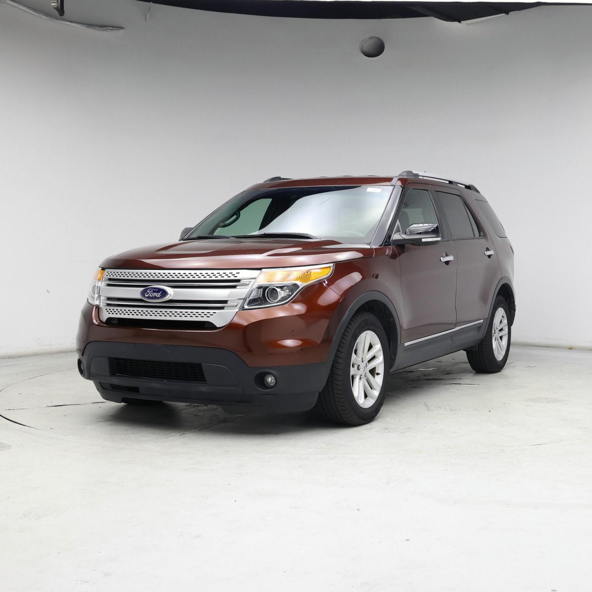 Thumbnail: 2015 Ford Explorer - 4