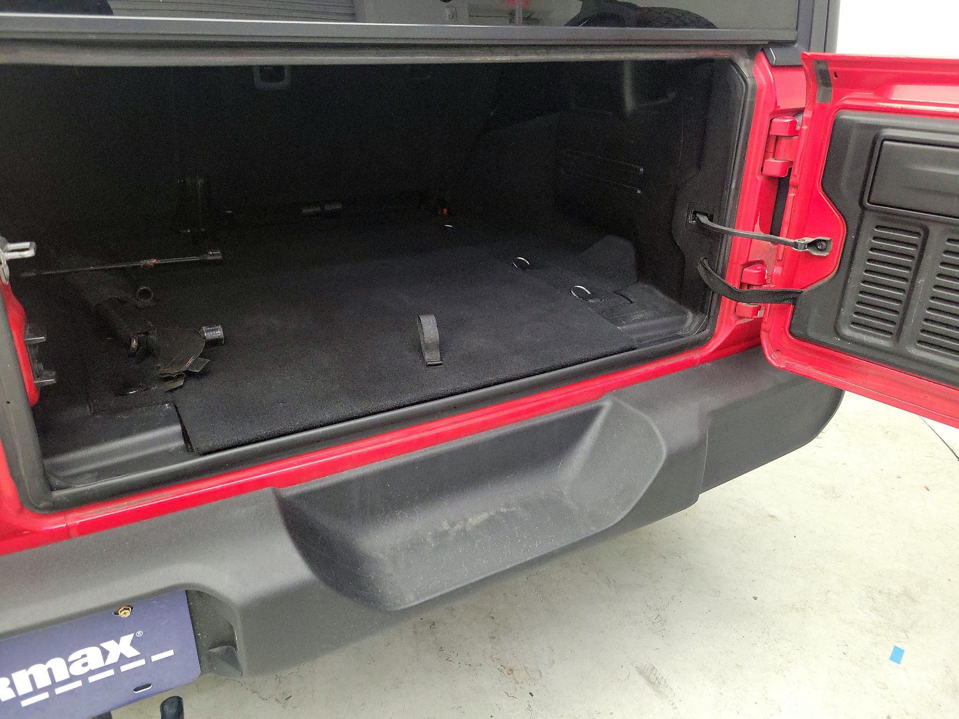 Thumbnail: 2018 Jeep Wrangler - 20