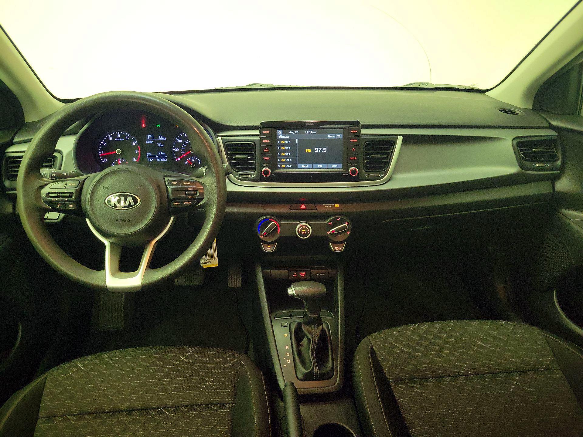 Thumbnail: 2019 Kia Rio - 9