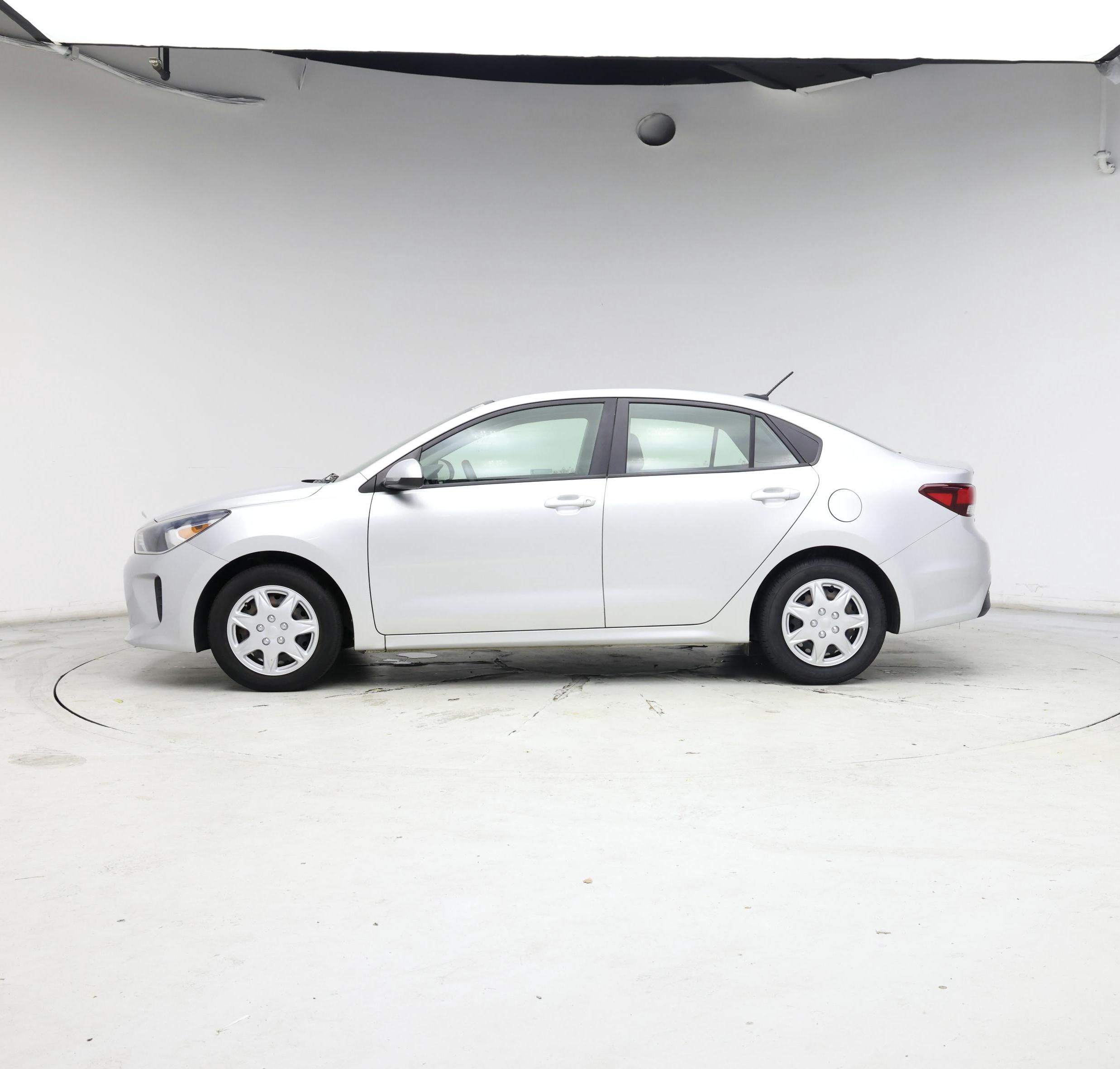Thumbnail: 2019 Kia Rio - 3