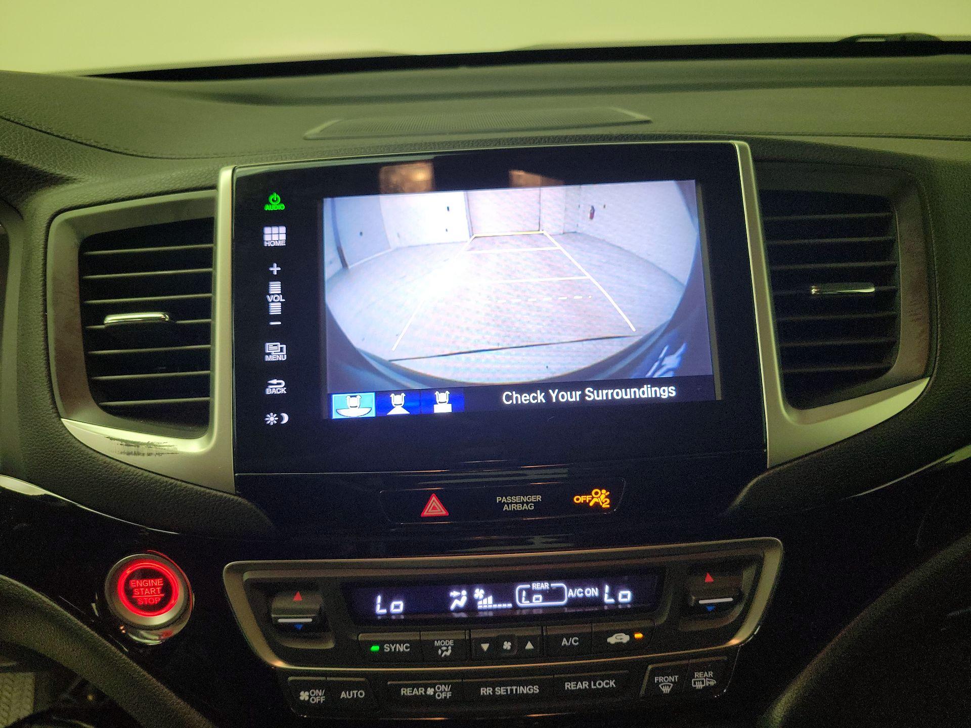 Thumbnail: 2016 Honda Pilot - 15