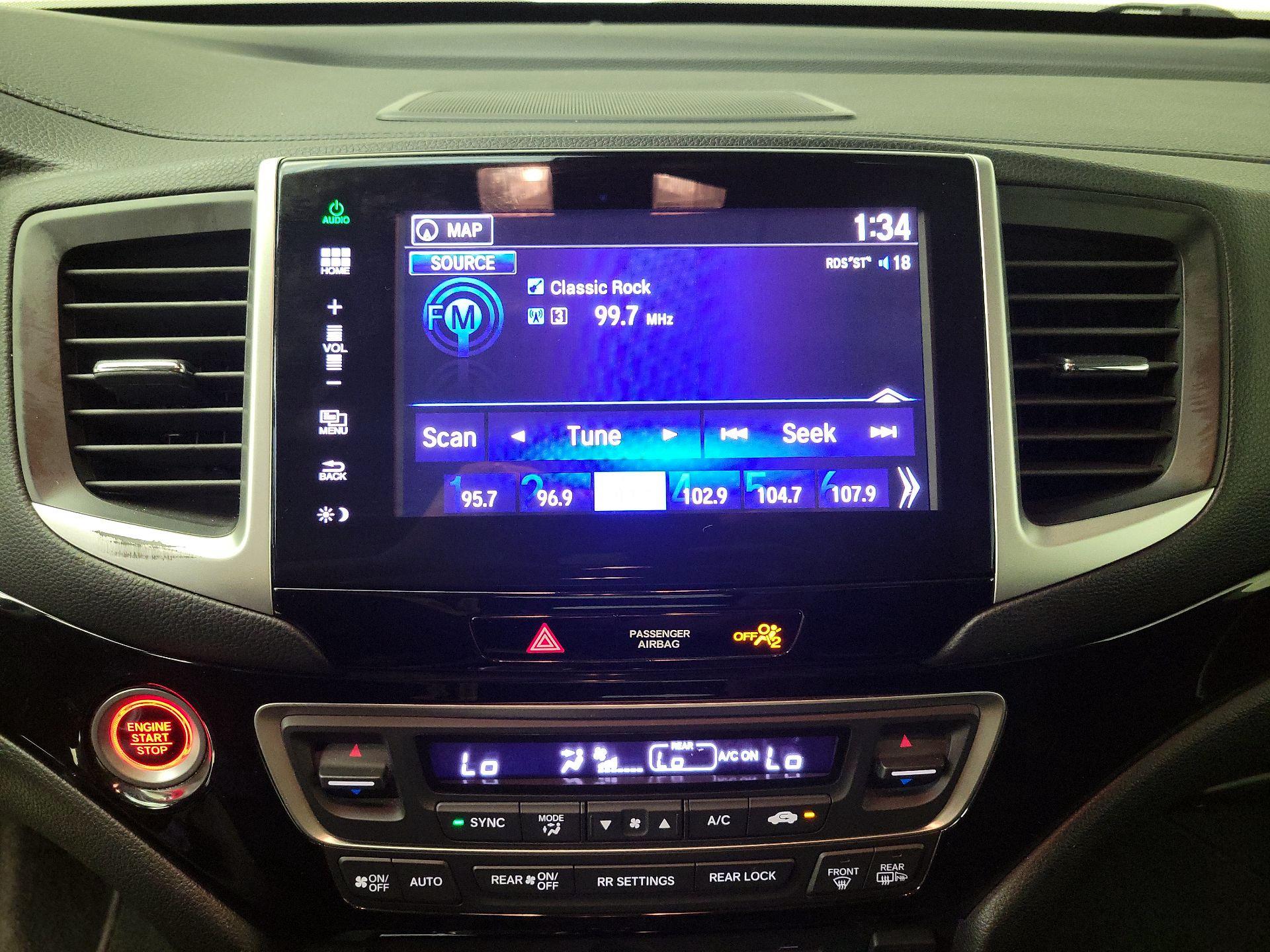 Thumbnail: 2016 Honda Pilot - 16