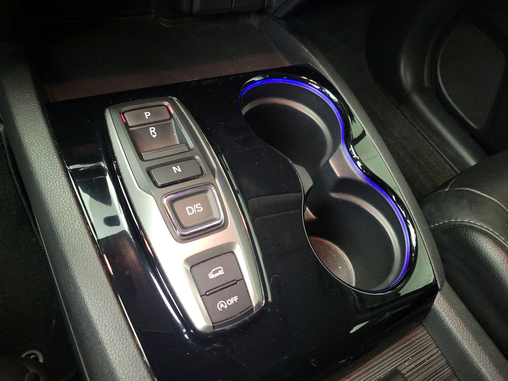 Thumbnail: 2016 Honda Pilot - 18