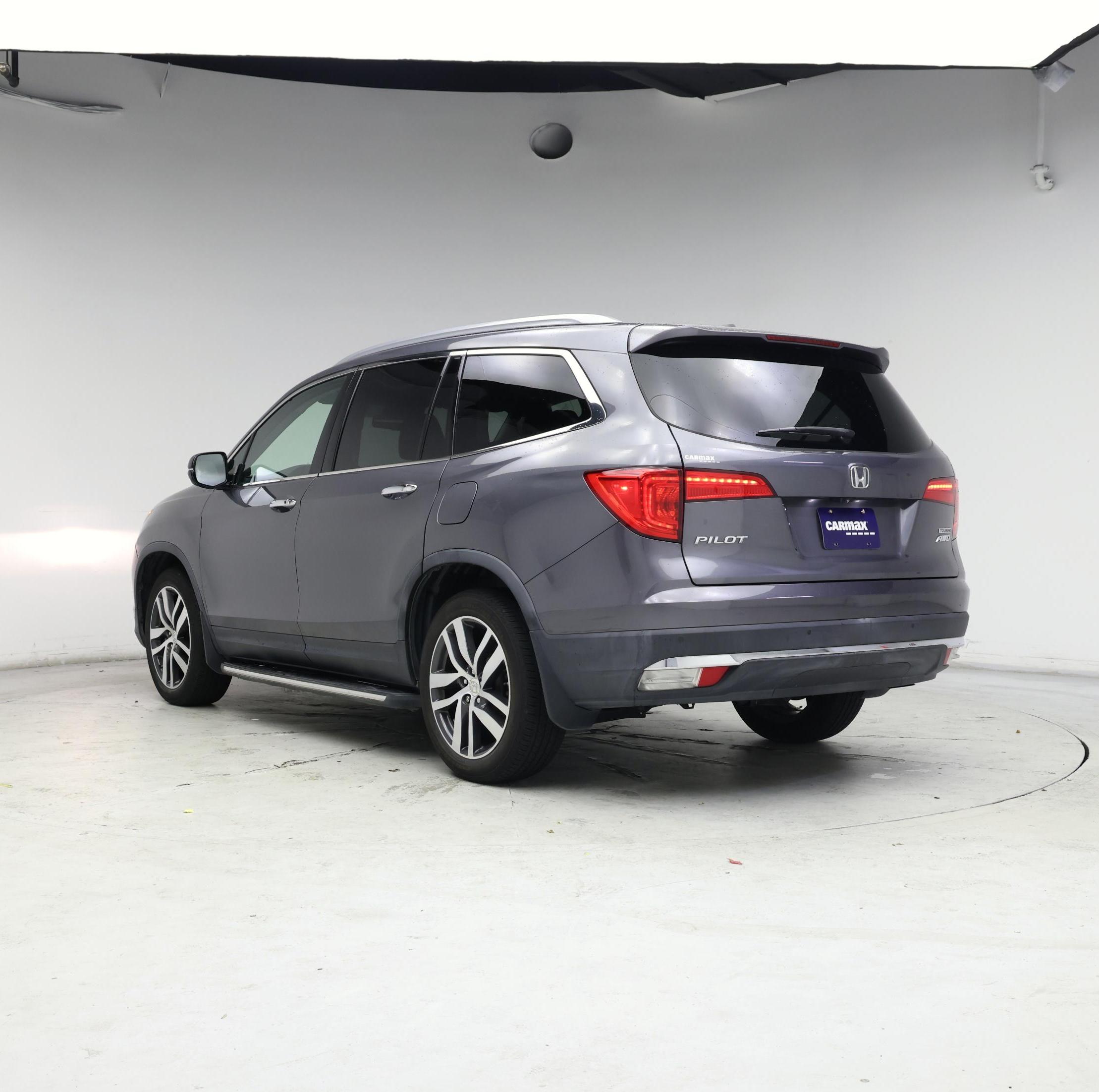 Thumbnail: 2016 Honda Pilot - 2