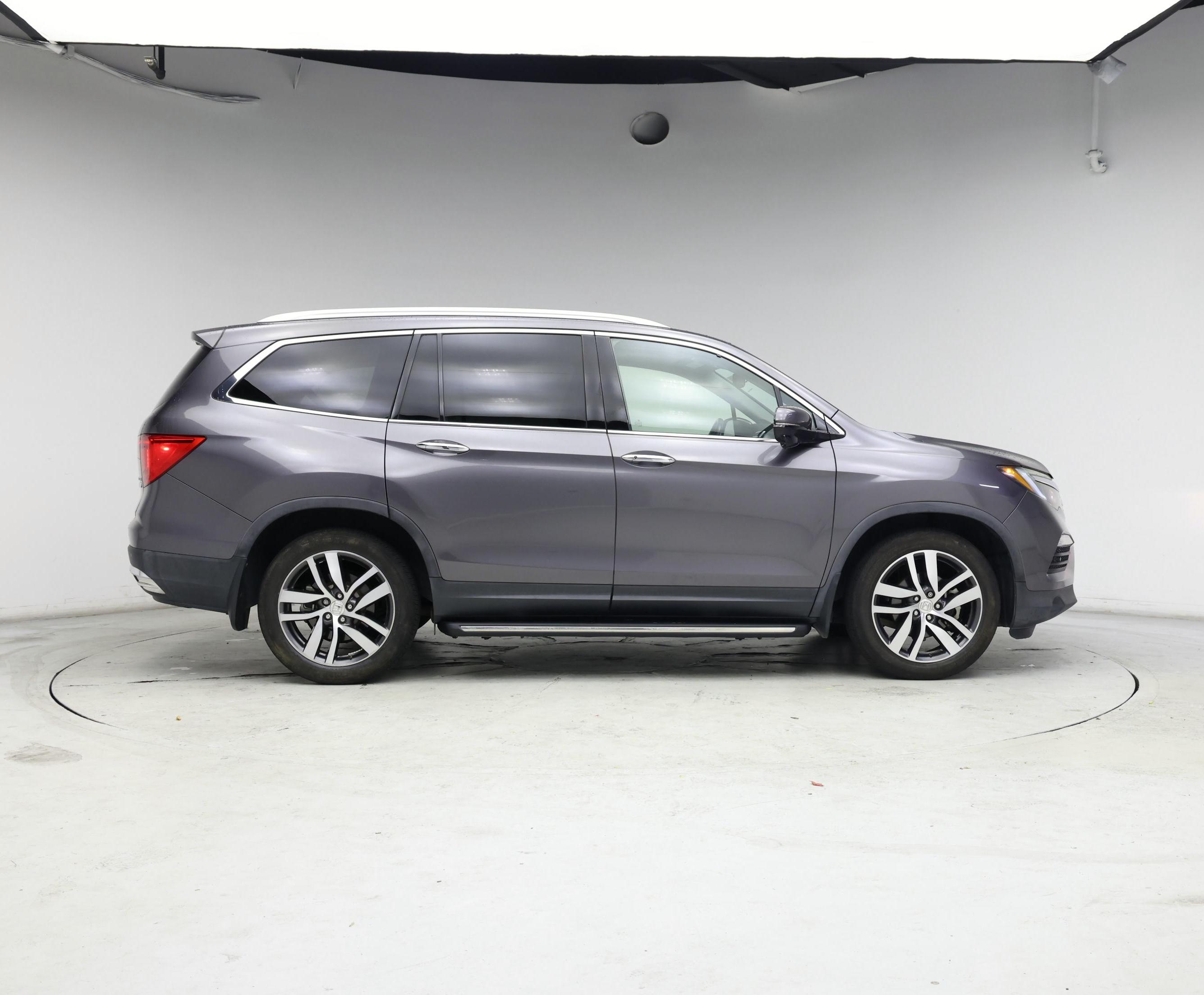 Thumbnail: 2016 Honda Pilot - 7