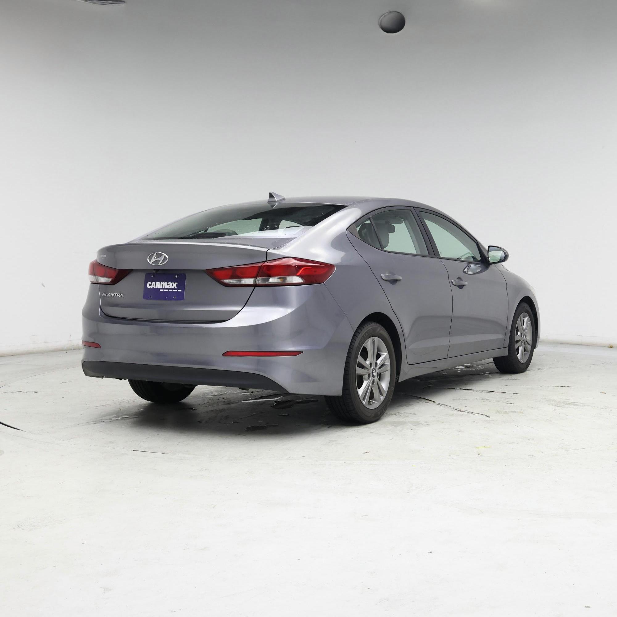 Thumbnail: 2017 Hyundai Elantra - 8