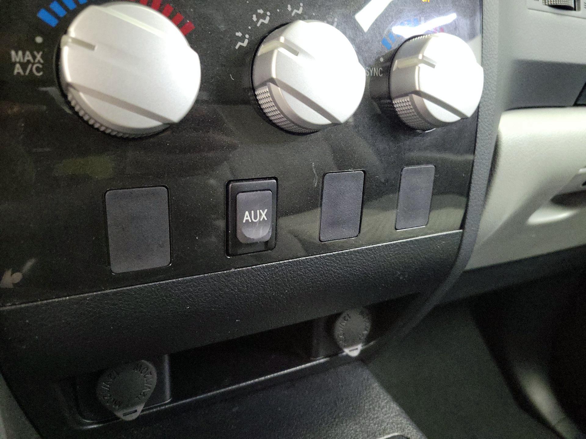 Thumbnail: 2013 Toyota Tundra - 17