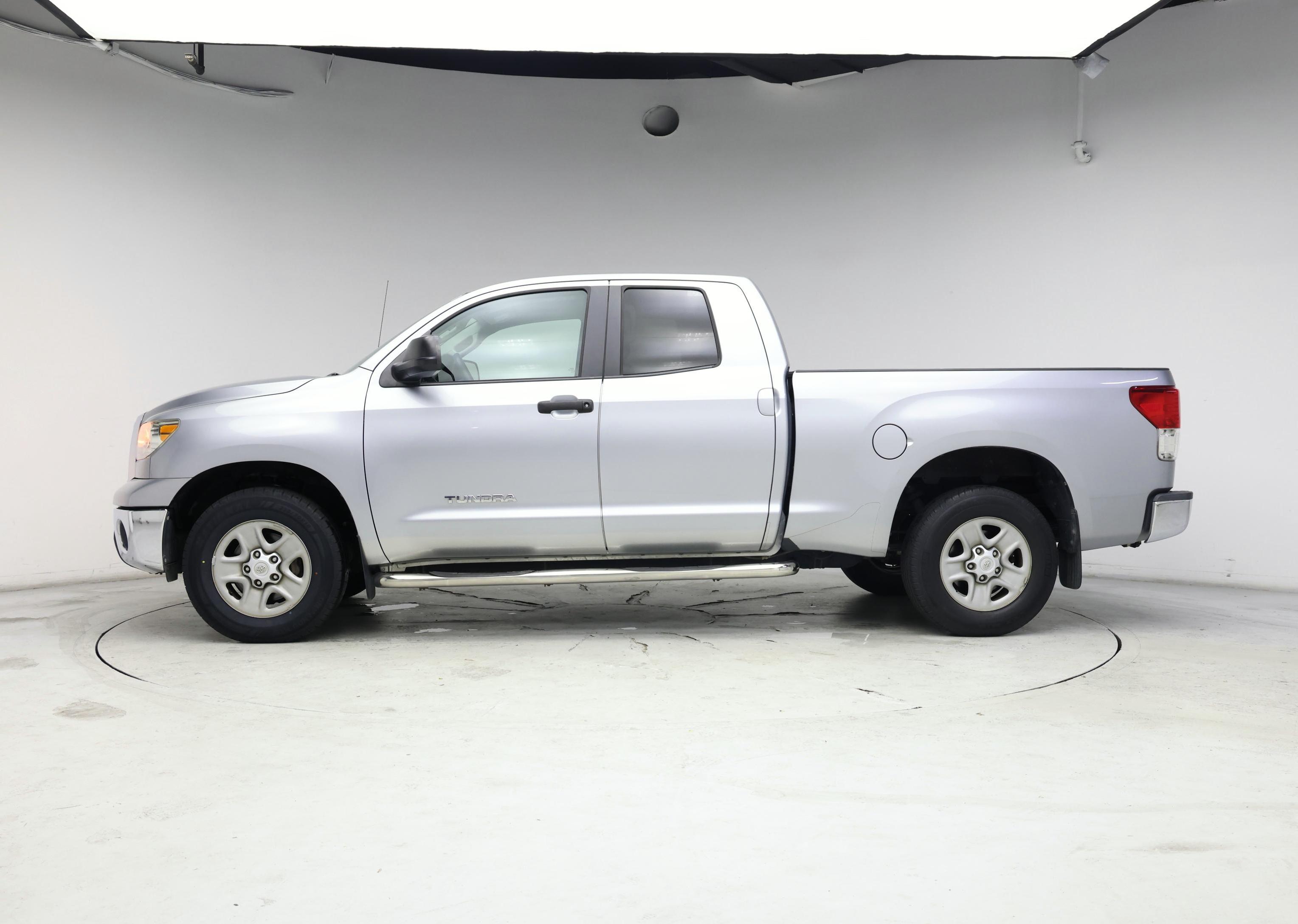 Thumbnail: 2013 Toyota Tundra - 3