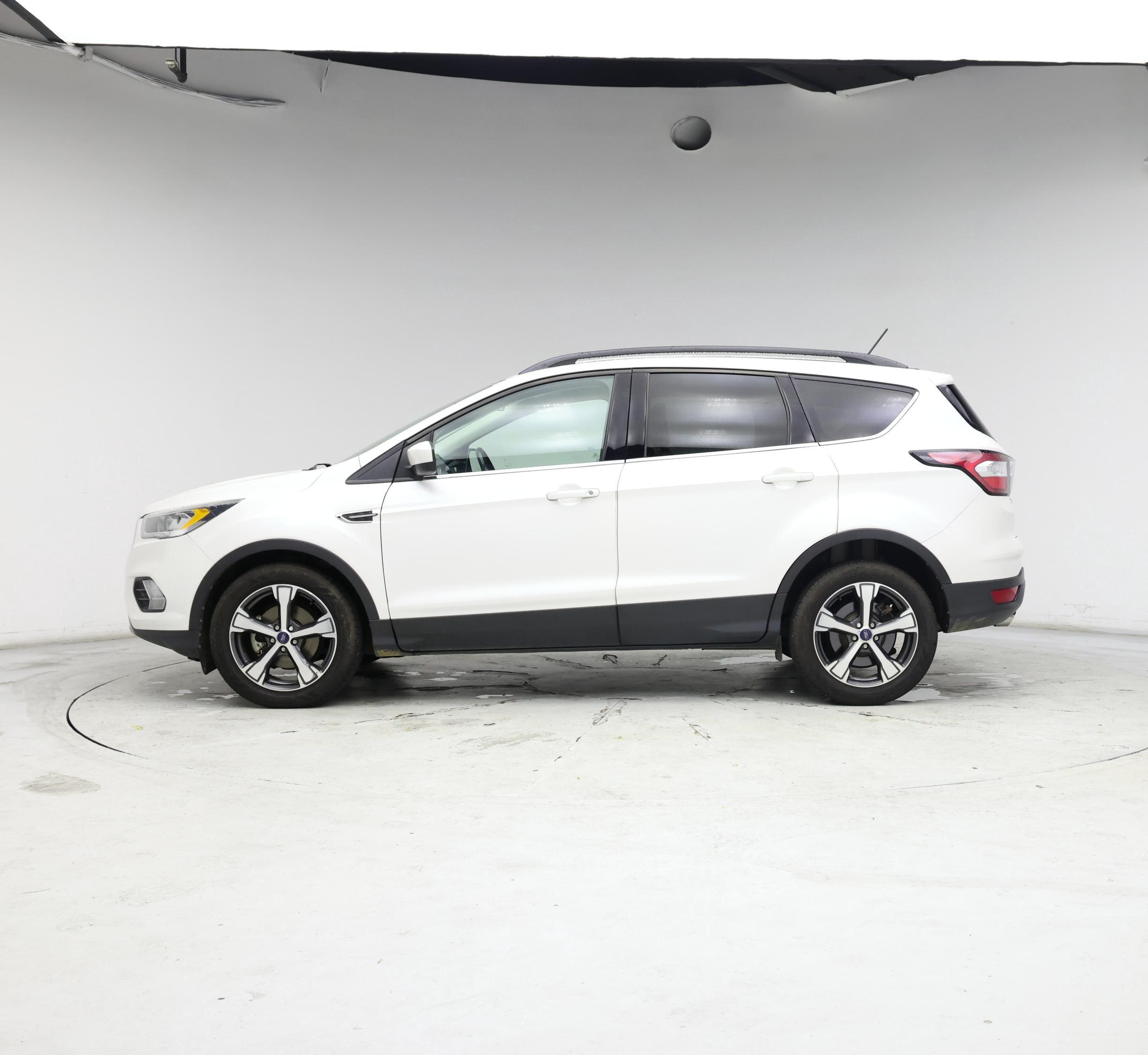 Thumbnail: 2018 Ford Escape - 3