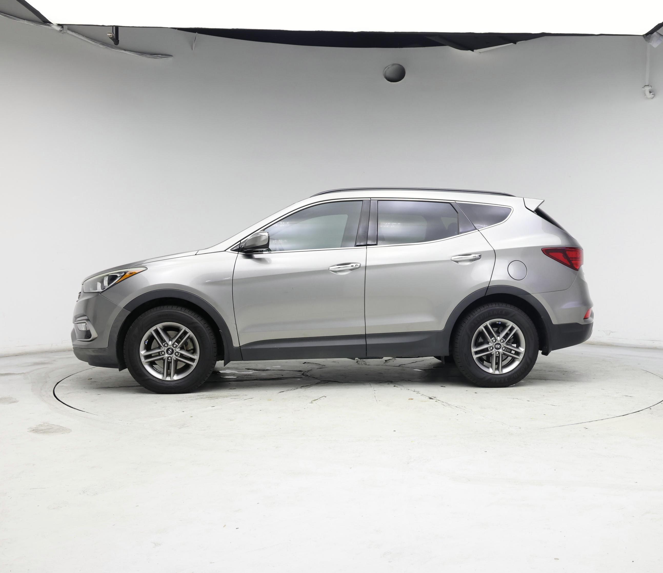 Thumbnail: 2018 Hyundai Santa Fe - 3