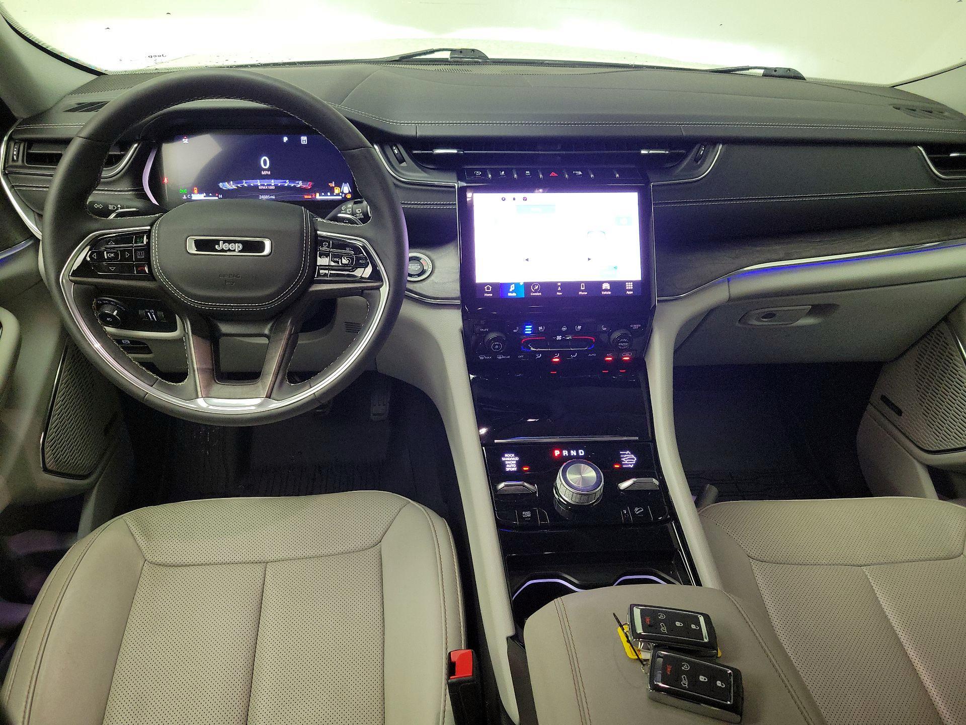 Thumbnail: 2023 Jeep Grand Cherokee - 9
