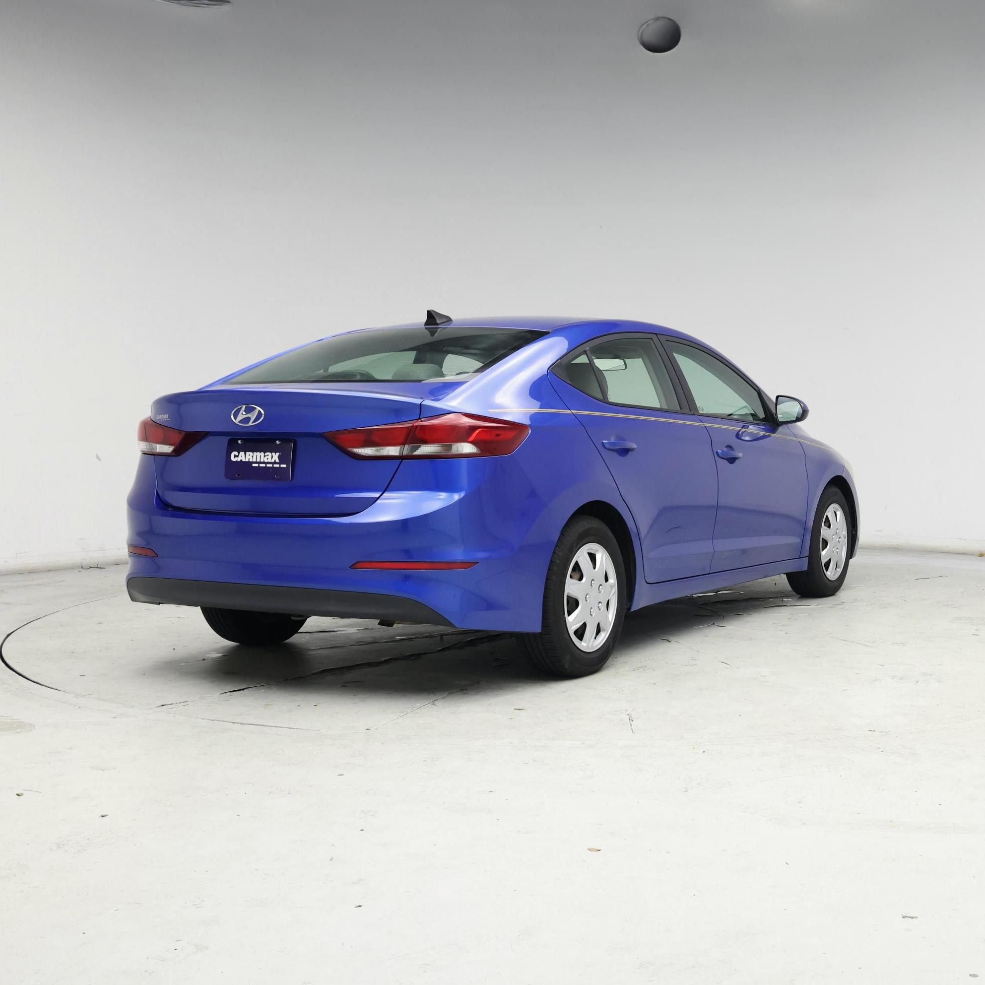 Thumbnail: 2017 Hyundai Elantra - 8