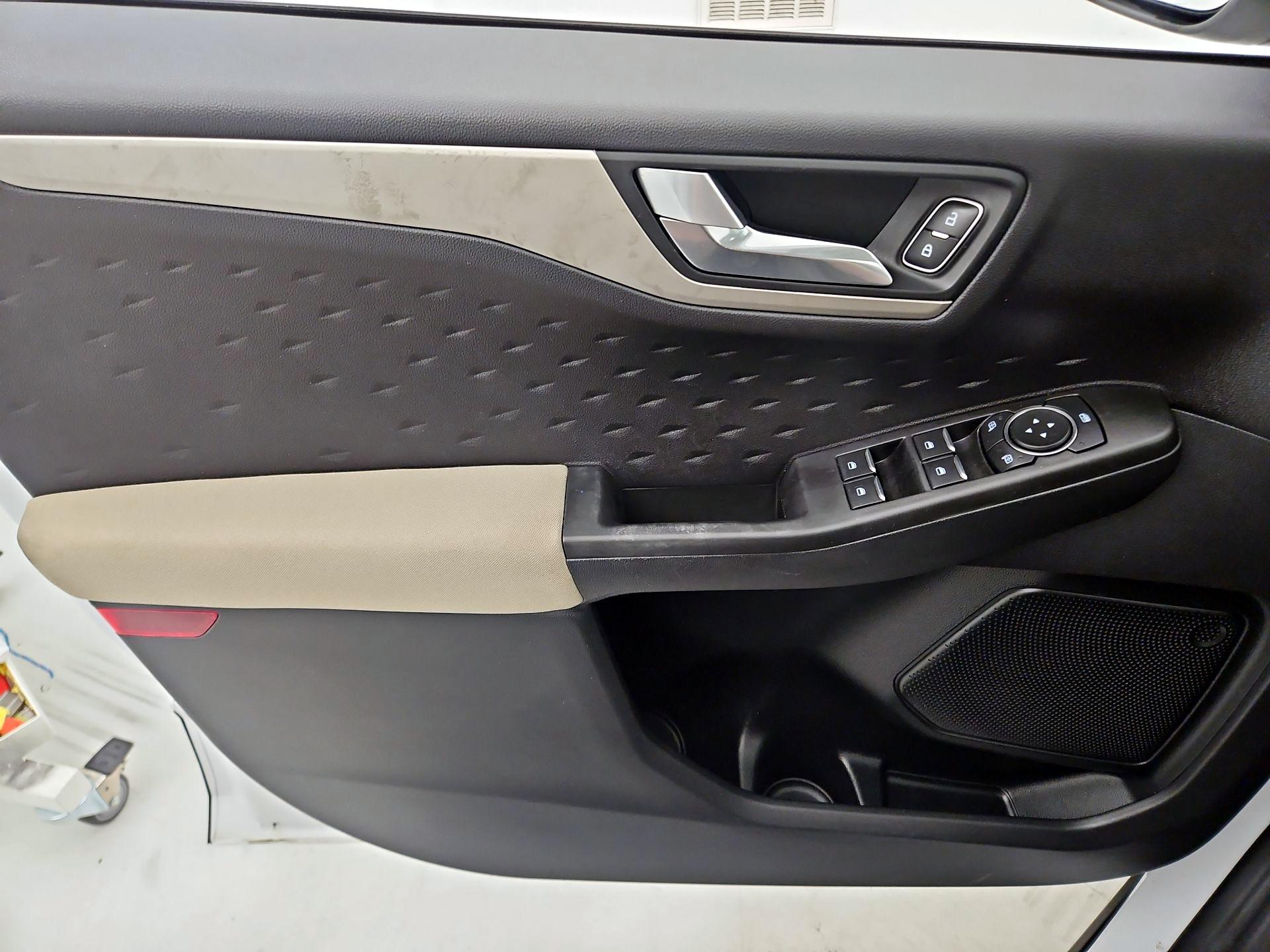 Thumbnail: 2020 Ford Escape - 12