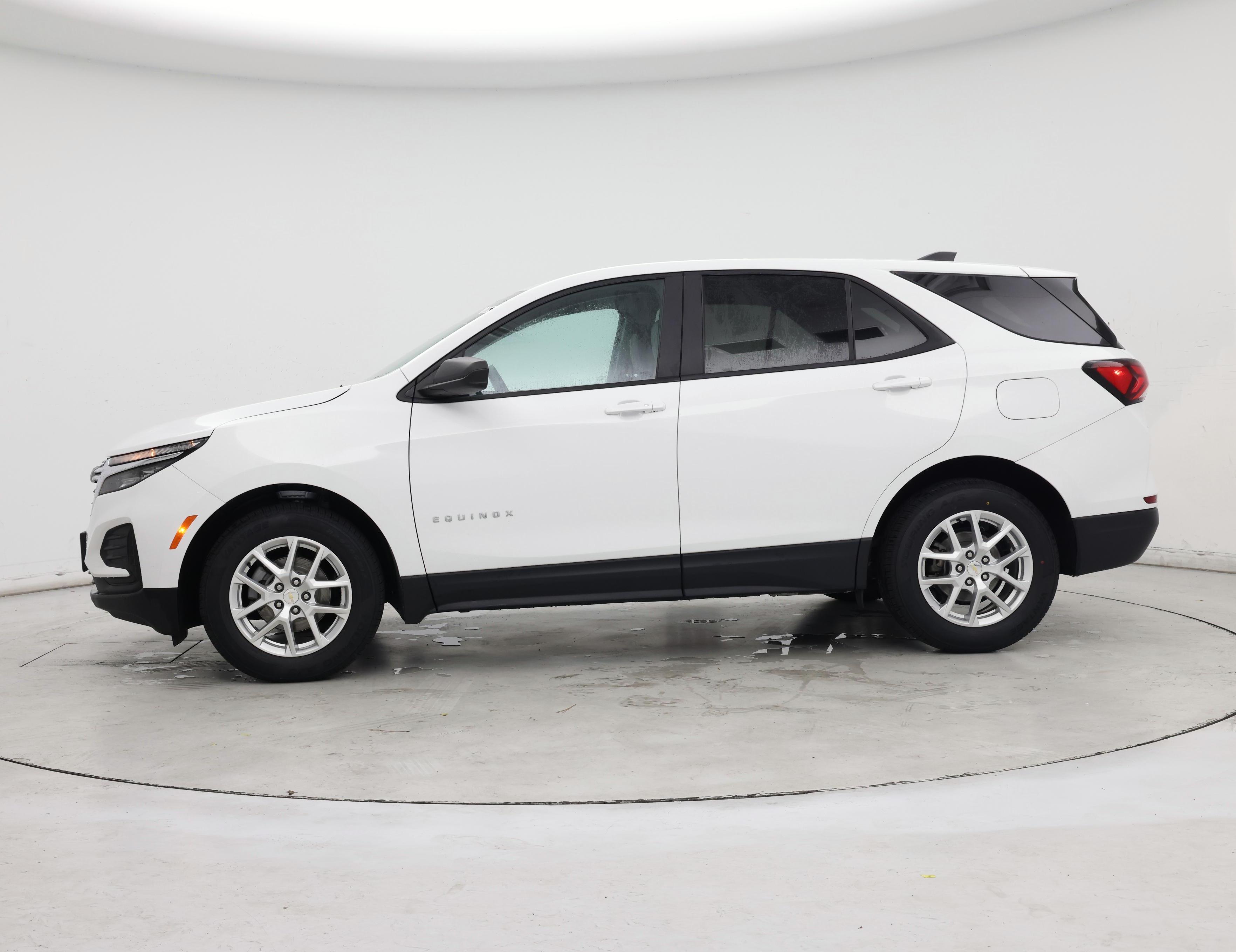 Thumbnail: 2022 Chevrolet Equinox - 3