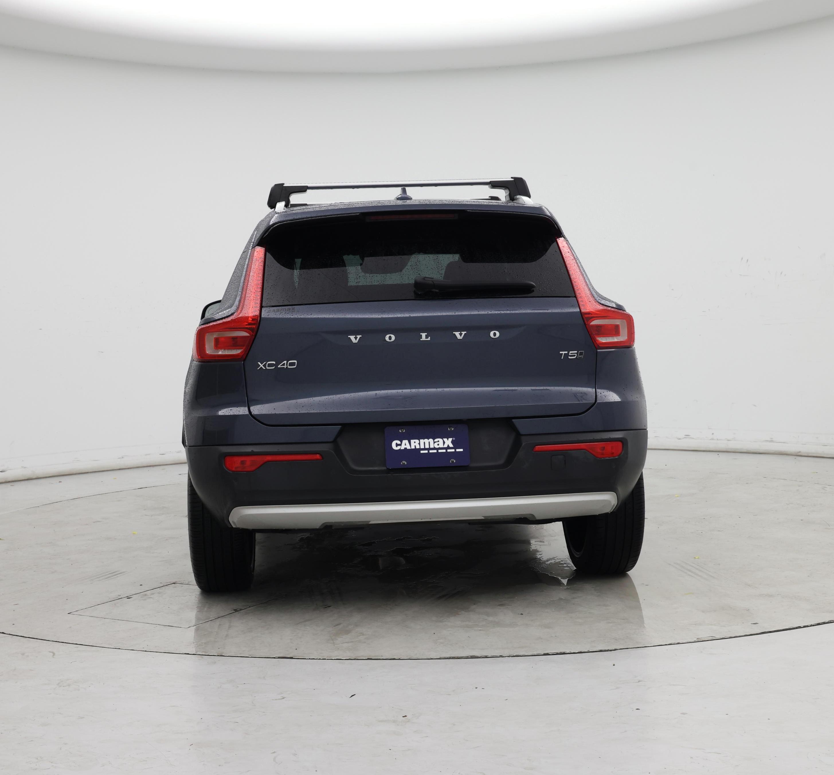Thumbnail: 2022 Volvo XC40 - 6