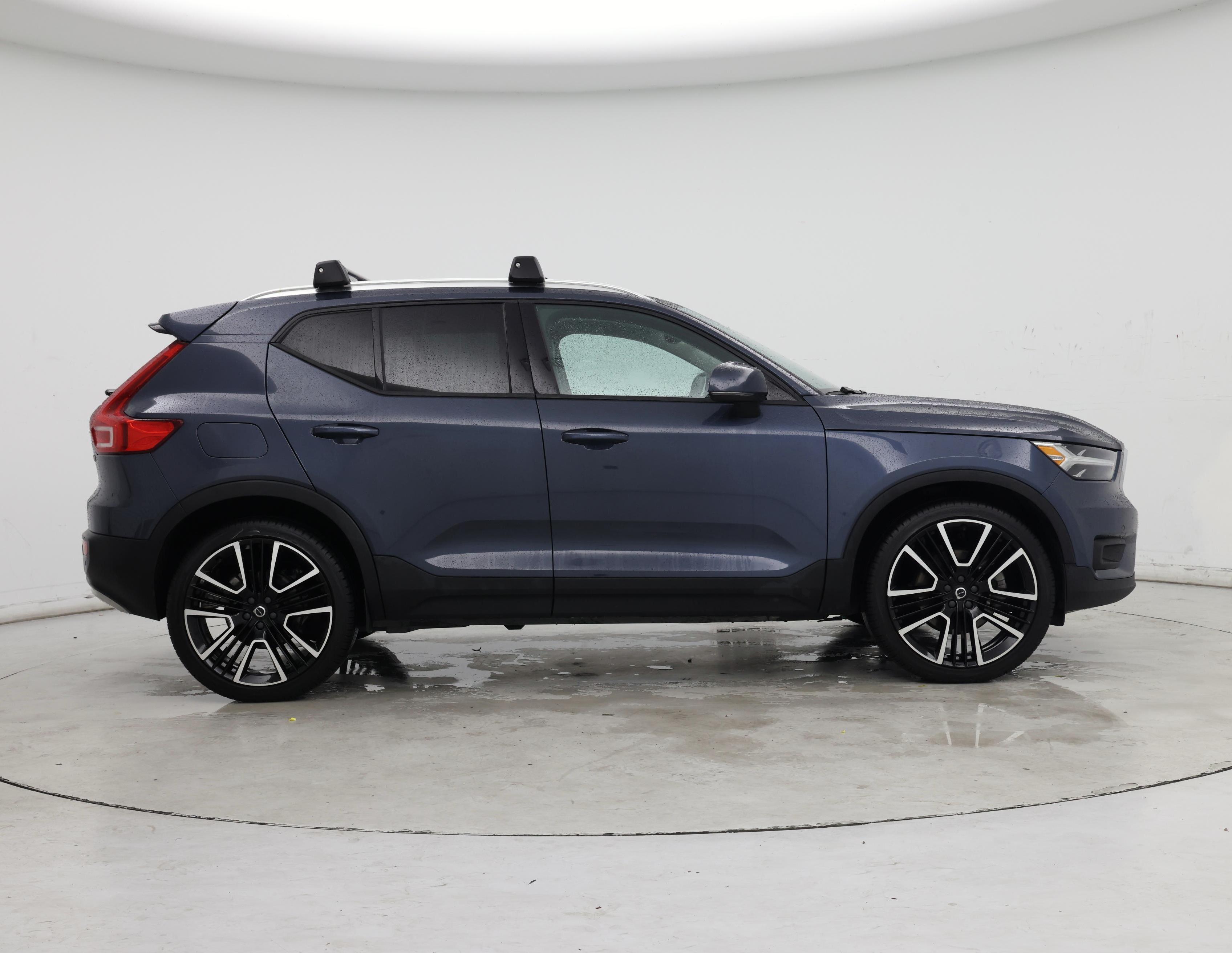 Thumbnail: 2022 Volvo XC40 - 7