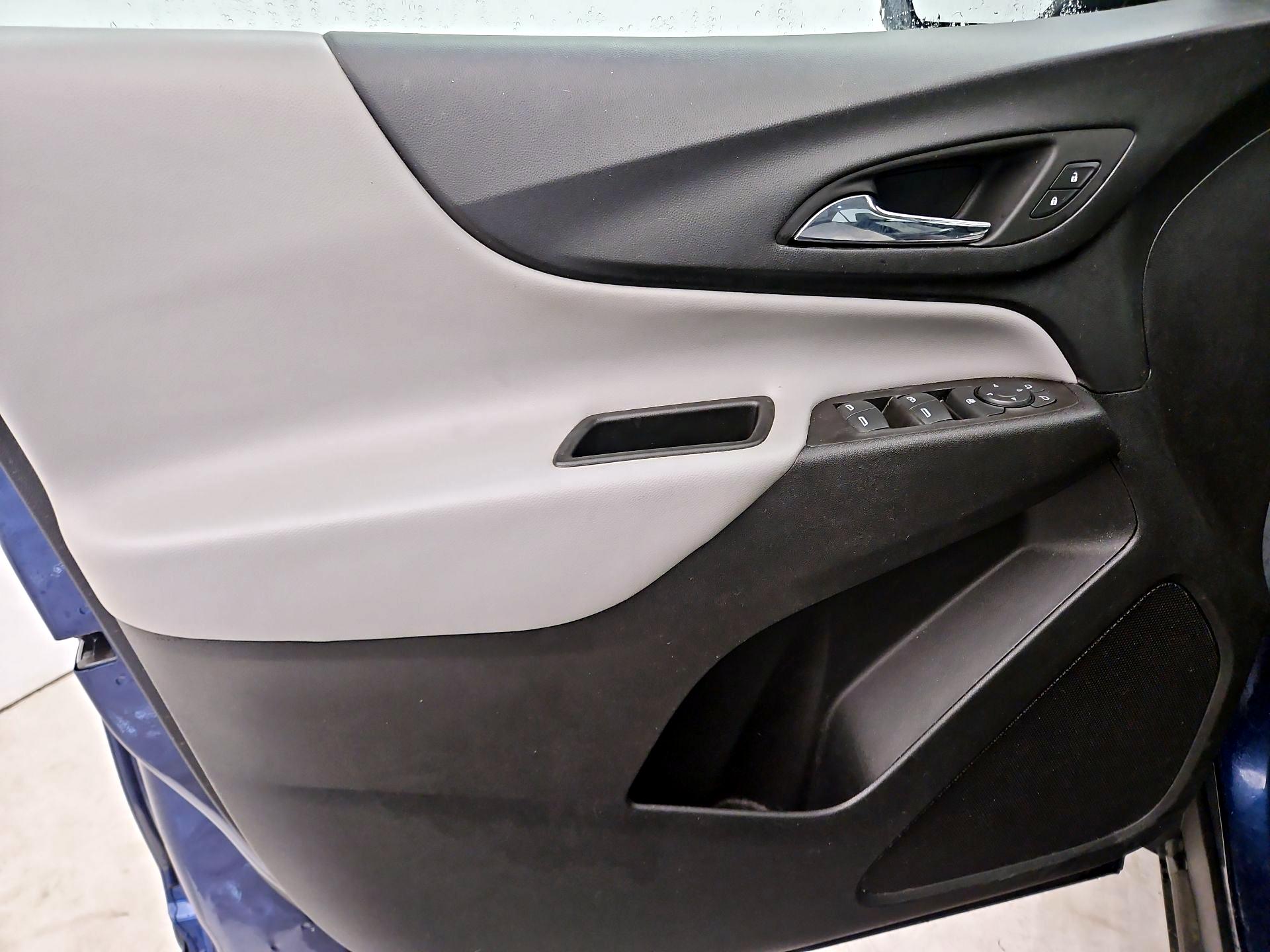 Thumbnail: 2022 Chevrolet Equinox - 12