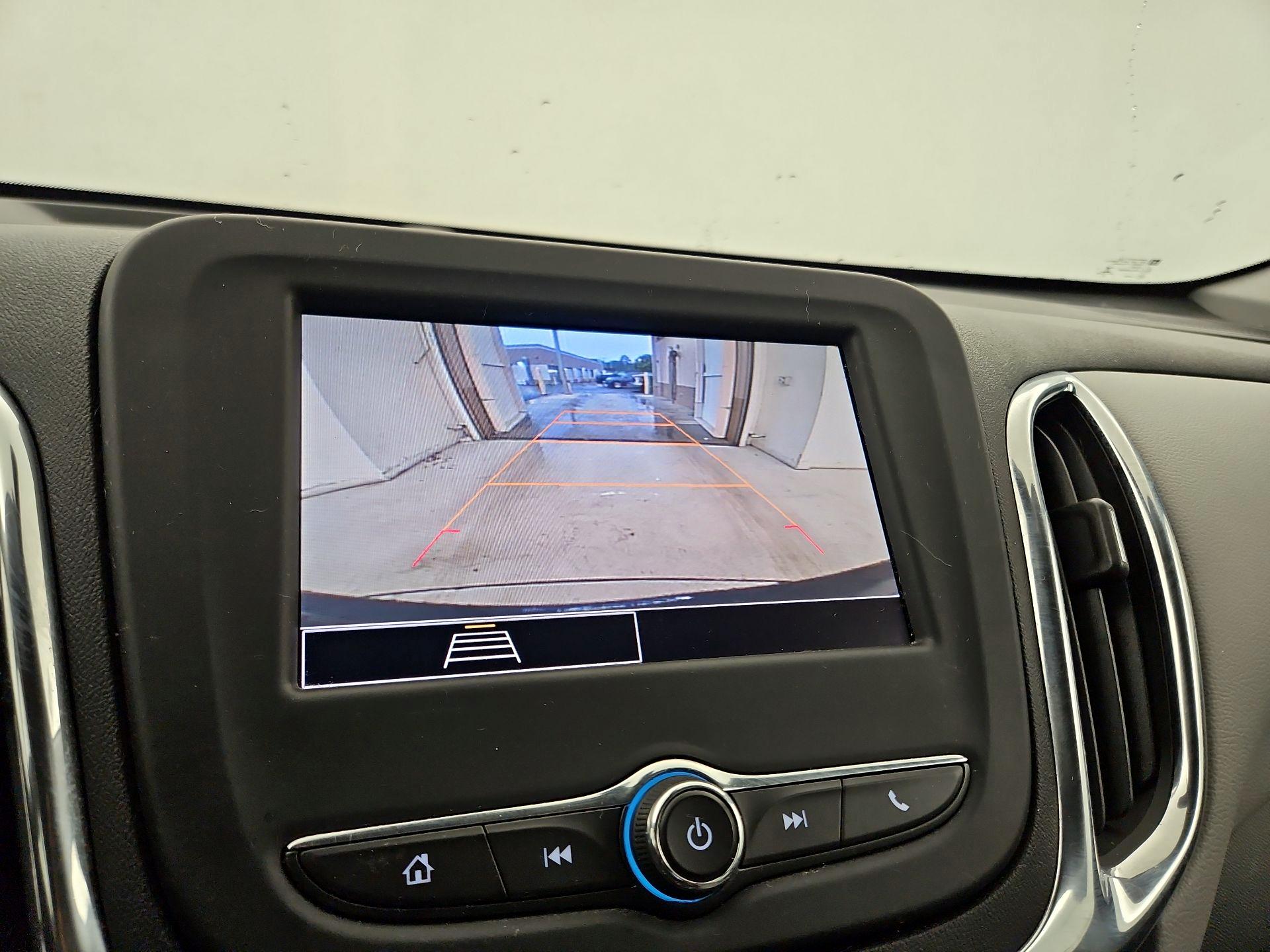 Thumbnail: 2022 Chevrolet Equinox - 14