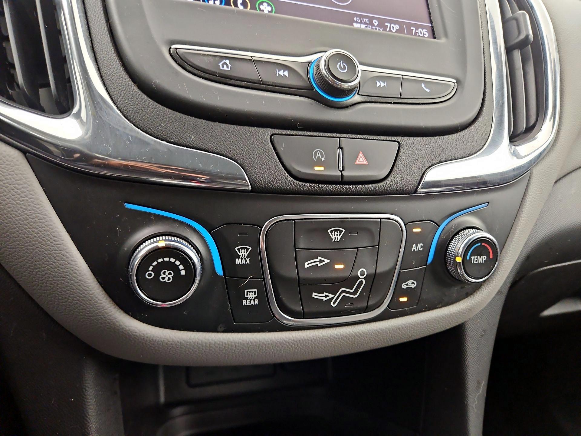 Thumbnail: 2022 Chevrolet Equinox - 16
