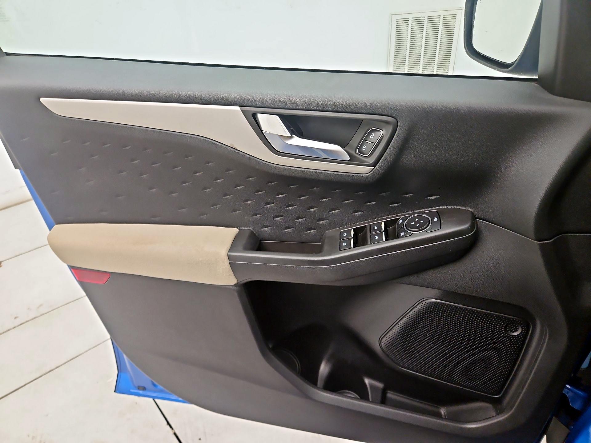 Thumbnail: 2020 Ford Escape - 12