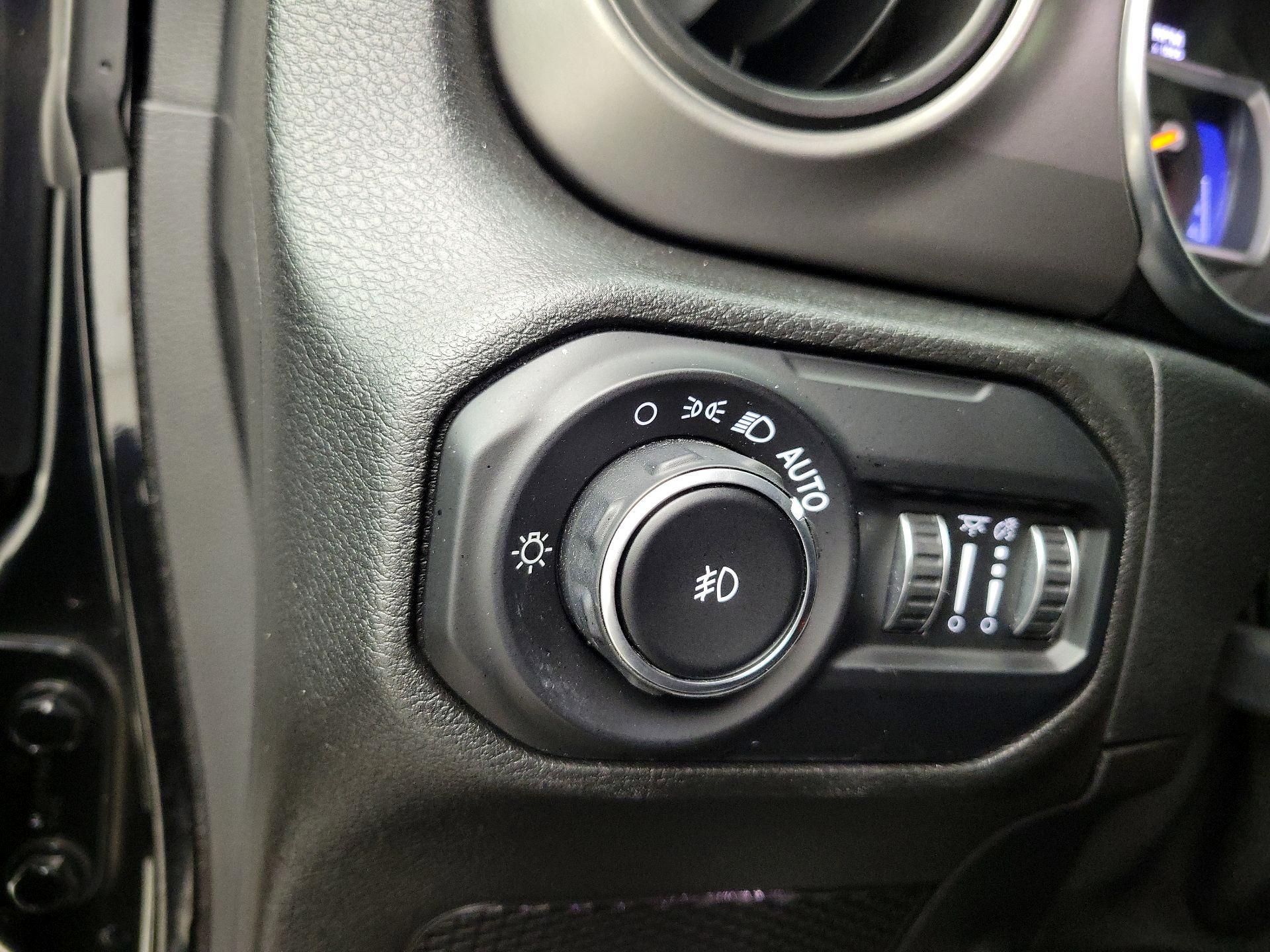 Thumbnail: 2021 Jeep Wrangler - 13