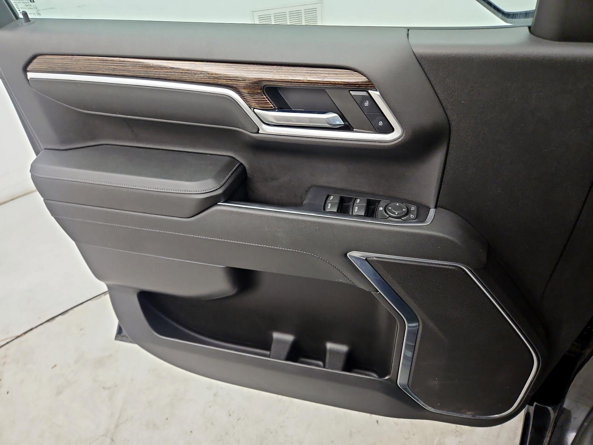 Thumbnail: 2023 GMC Sierra 1500 - 12