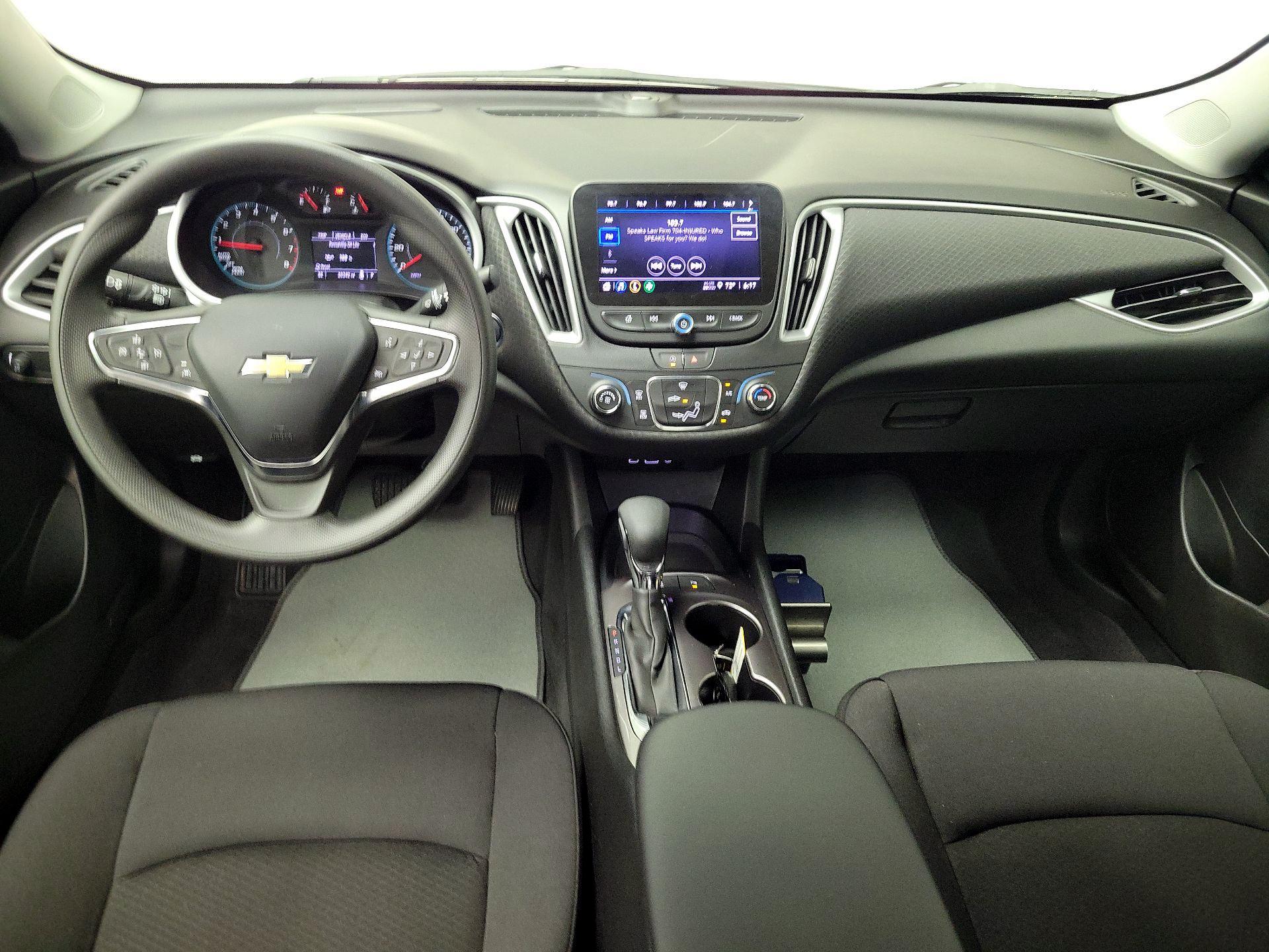 Thumbnail: 2023 Chevrolet Malibu - 9