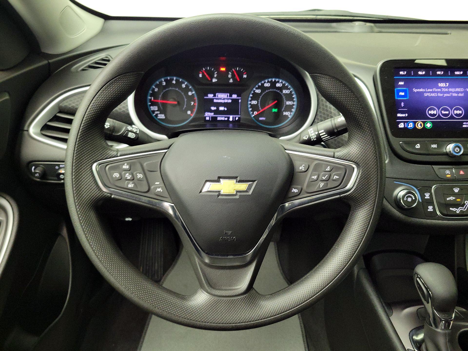 Thumbnail: 2023 Chevrolet Malibu - 10