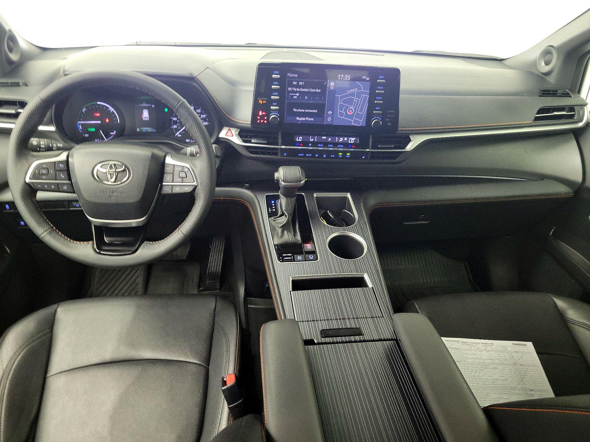 Thumbnail: 2023 Toyota Sienna - 9