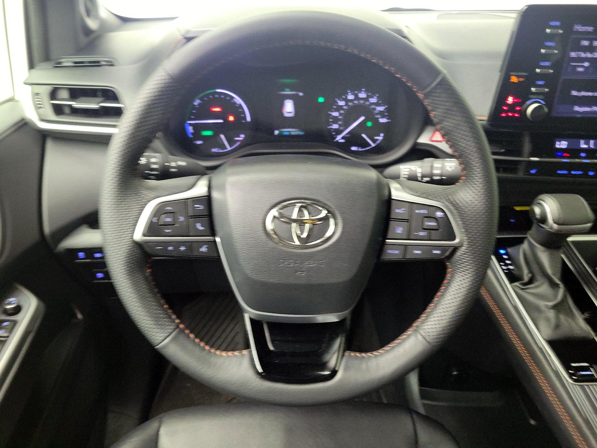 Thumbnail: 2023 Toyota Sienna - 10