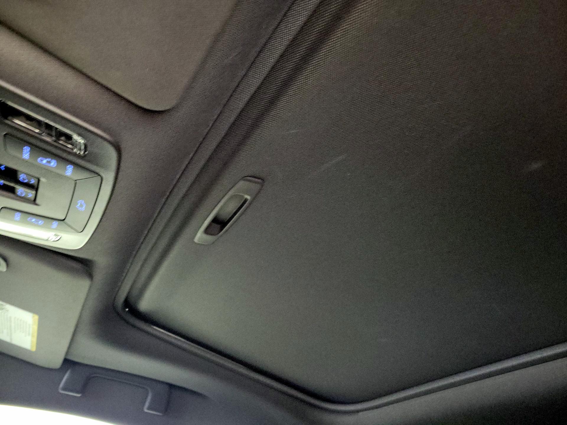 Thumbnail: 2023 Toyota Sienna - 18