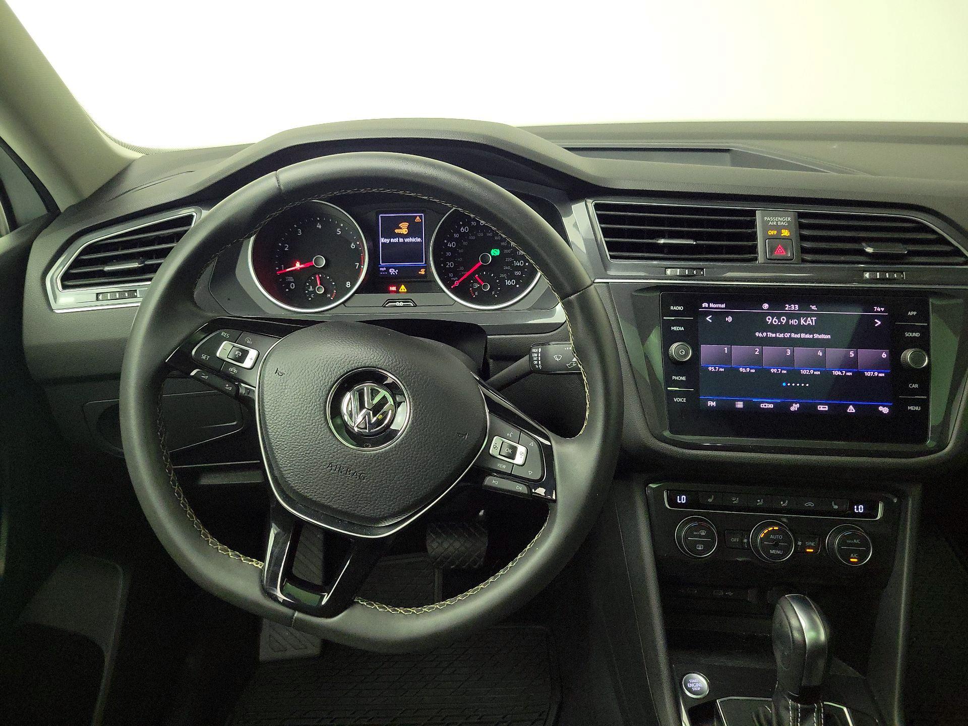 Thumbnail: 2021 Volkswagen Tiguan - 10