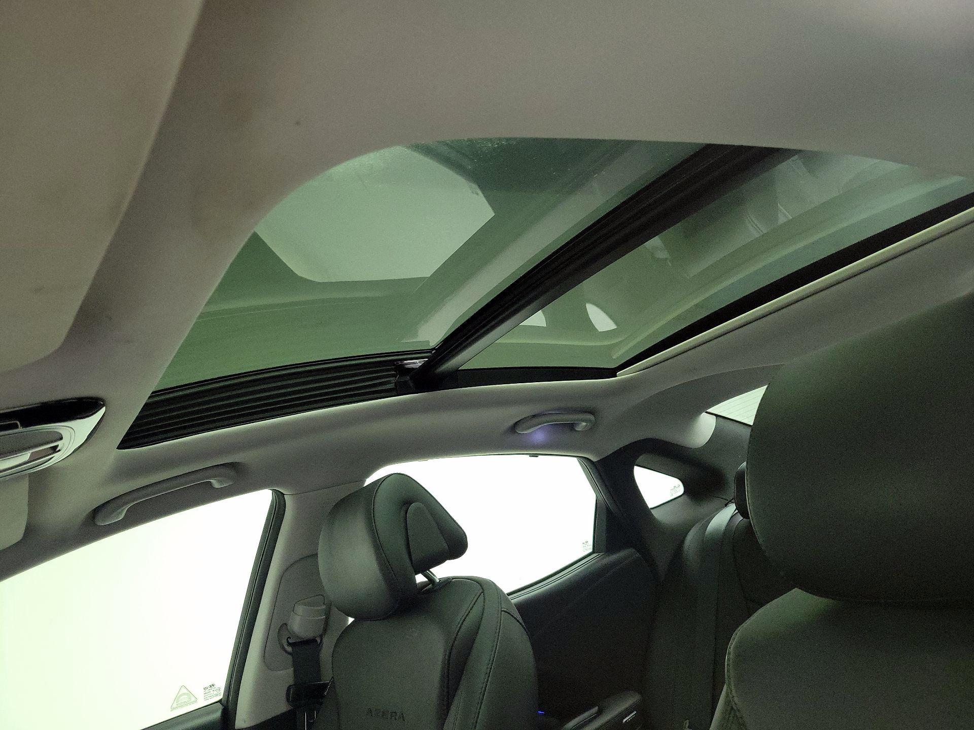 Thumbnail: 2016 Hyundai Azera - 20