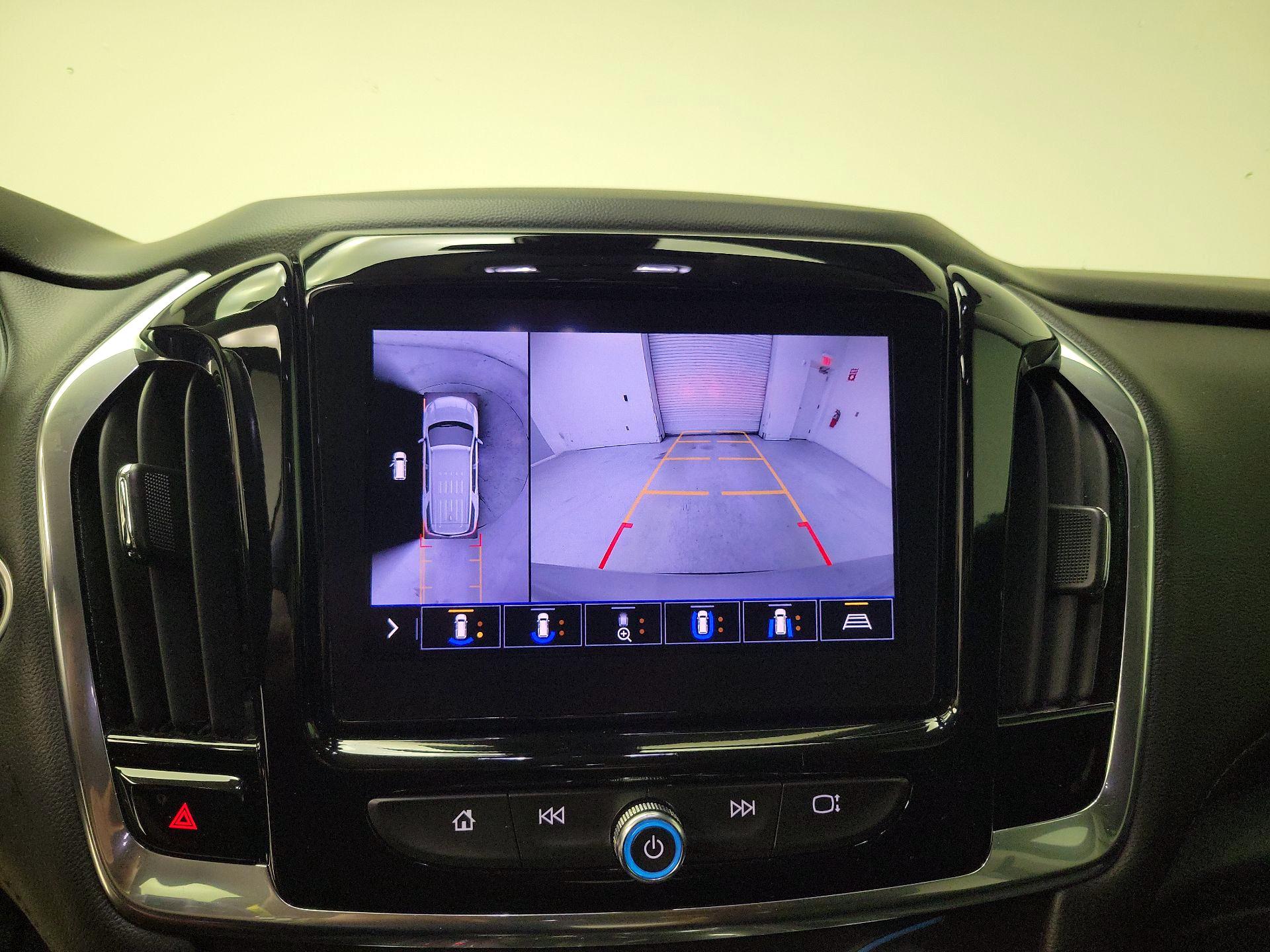 Thumbnail: 2020 Chevrolet Traverse - 15