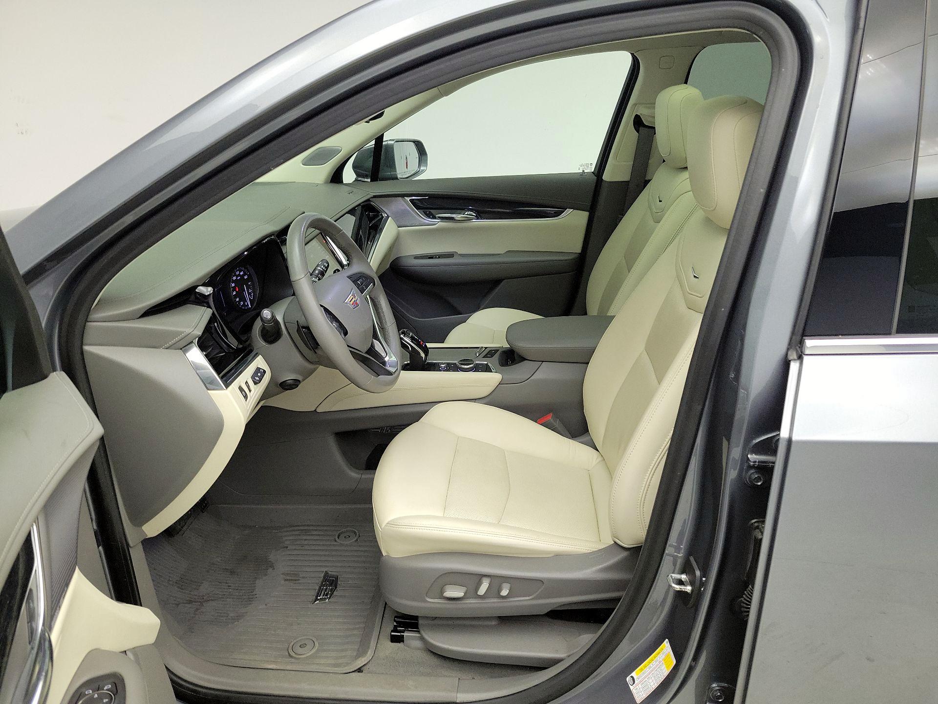 Thumbnail: 2020 Cadillac XT6 - 11