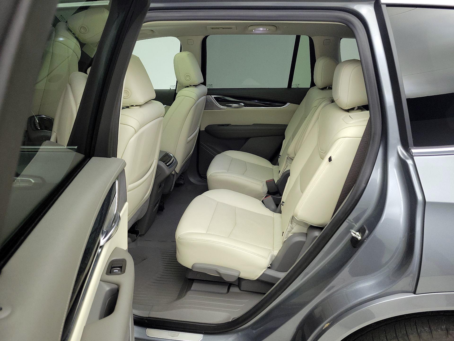 Thumbnail: 2020 Cadillac XT6 - 20