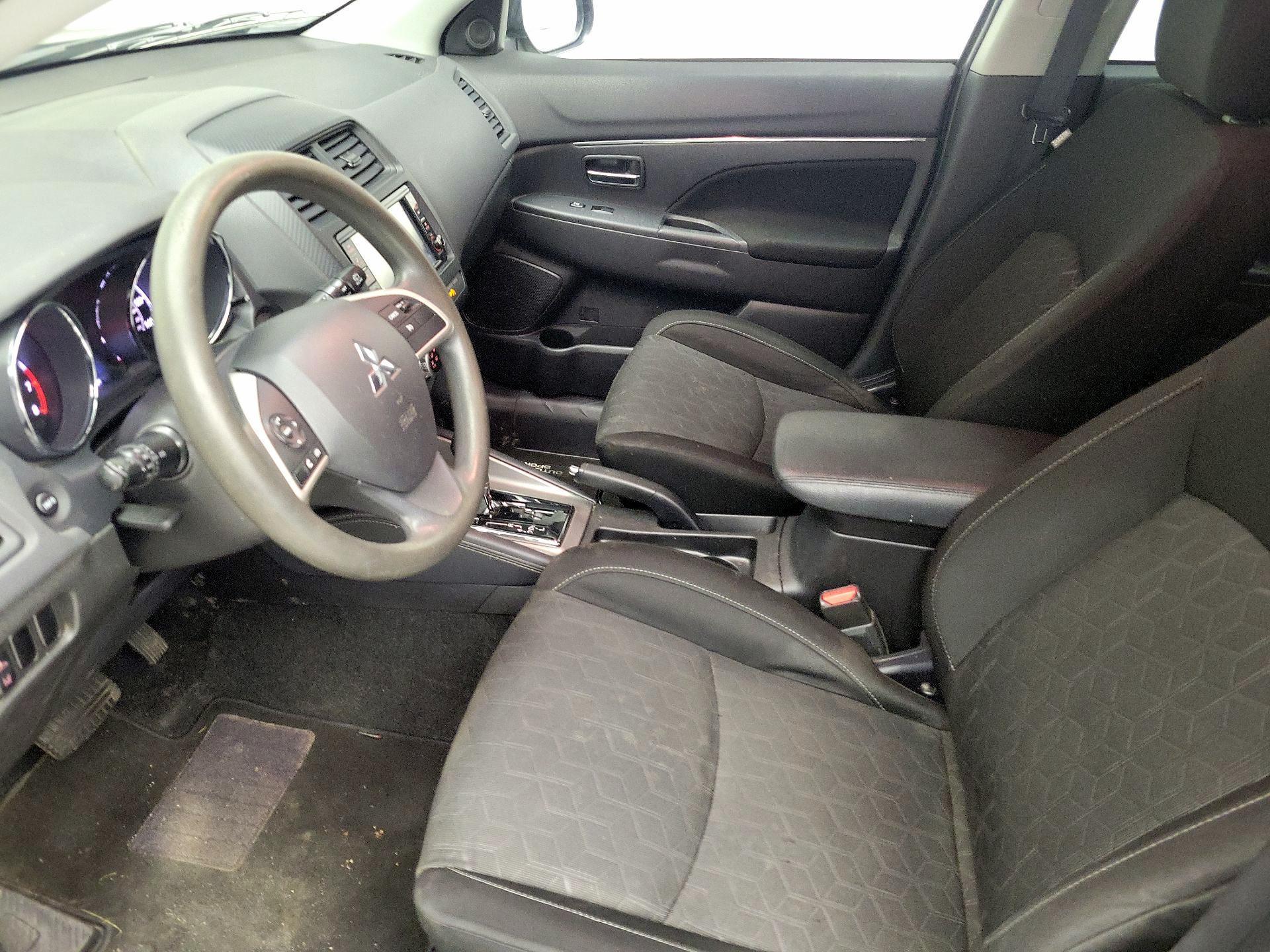 Thumbnail: 2021 Mitsubishi Outlander Sport - 11